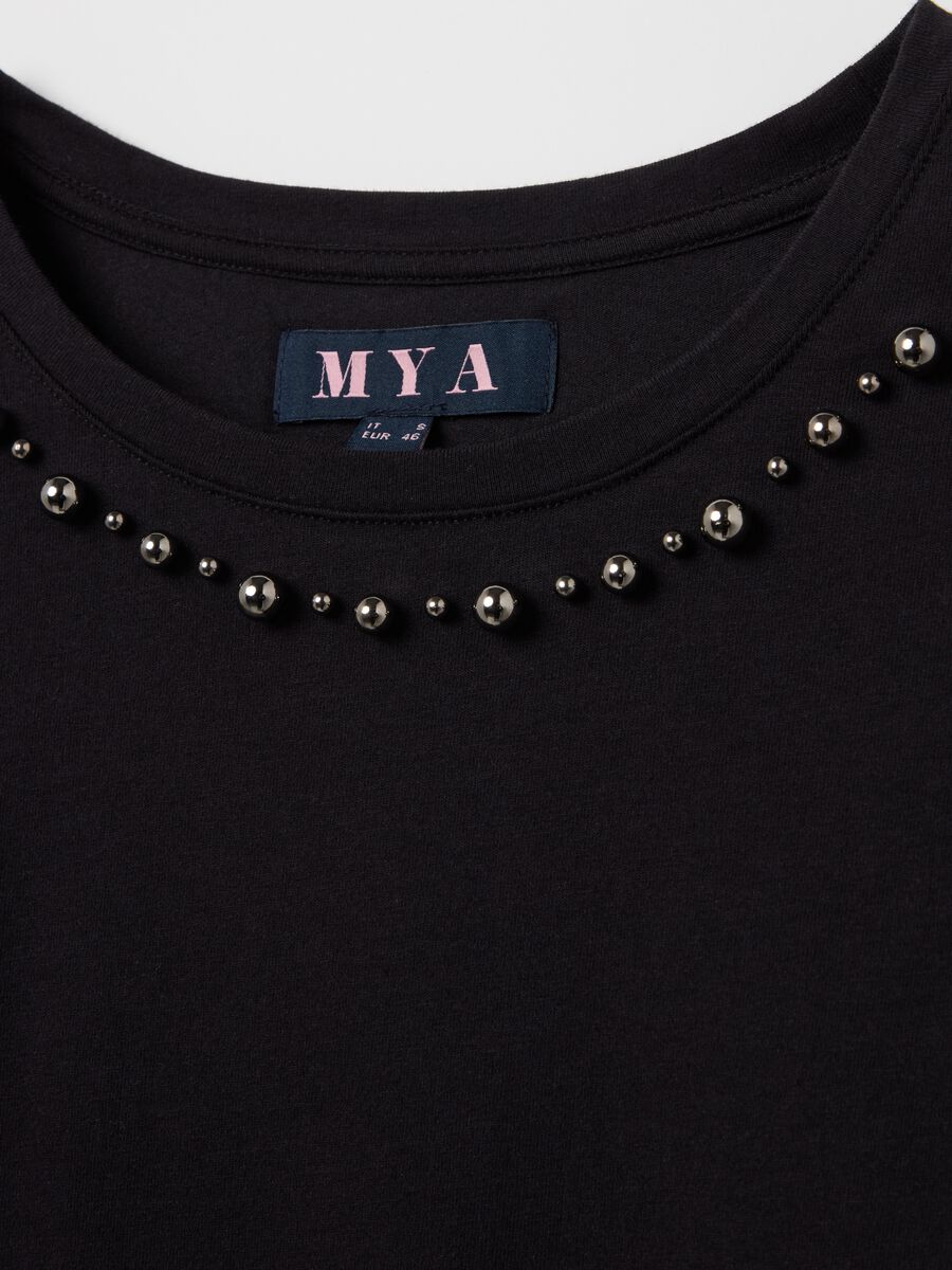 Curvy oversize T-shirt with appliqués_5