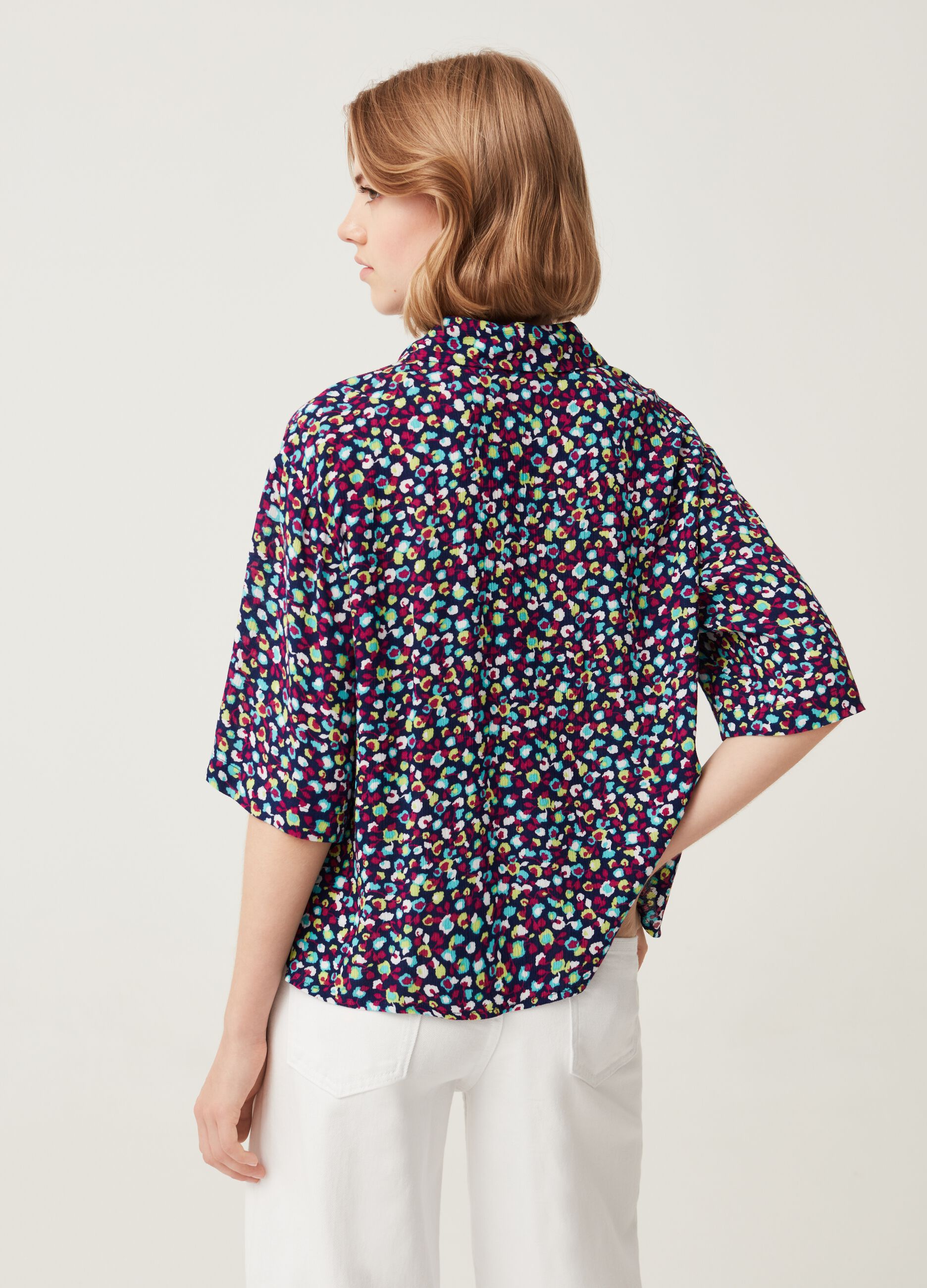 Viscose blouse with three-quarter sleeves