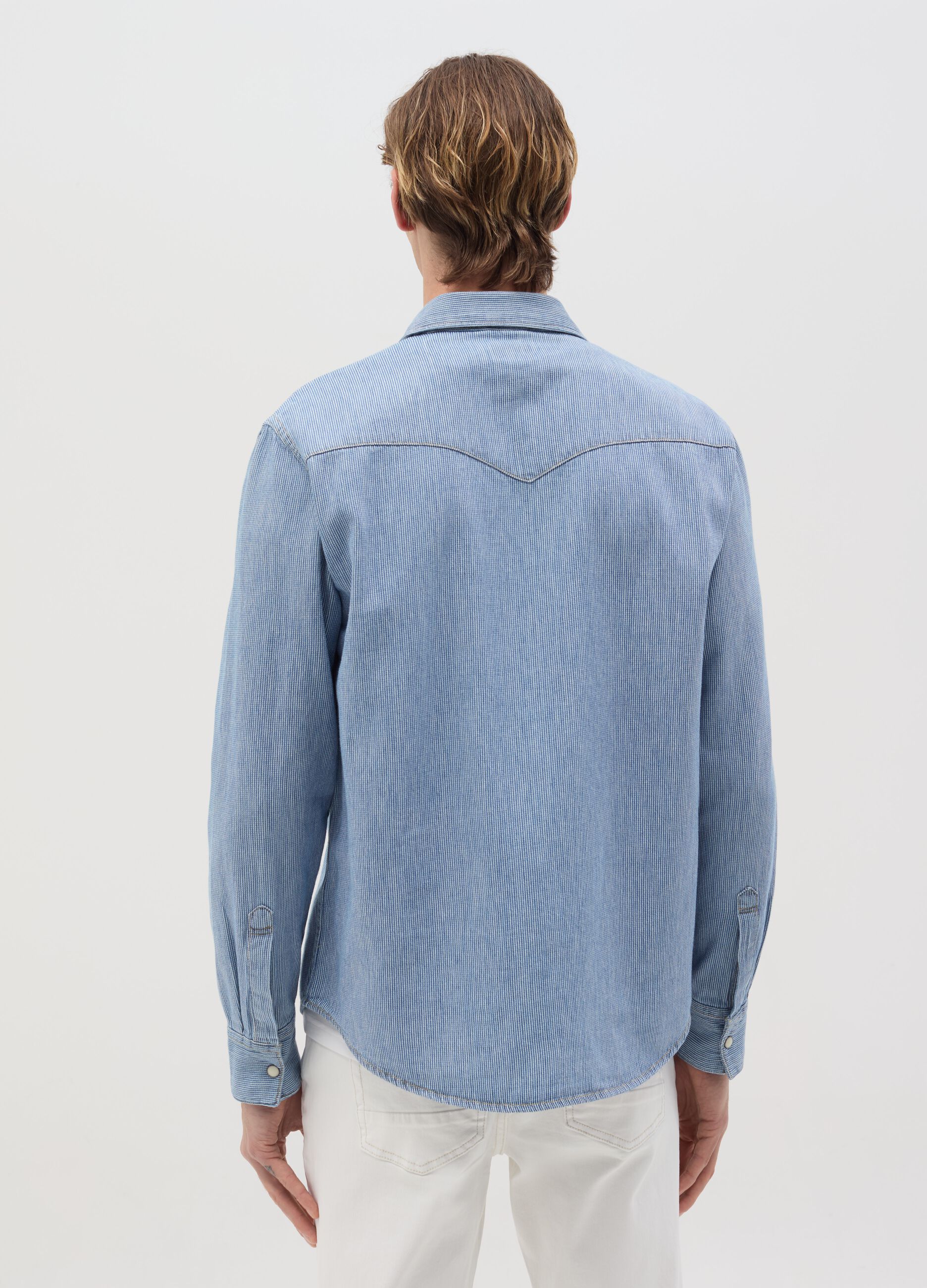 Western shirt in denim with pearl buttons