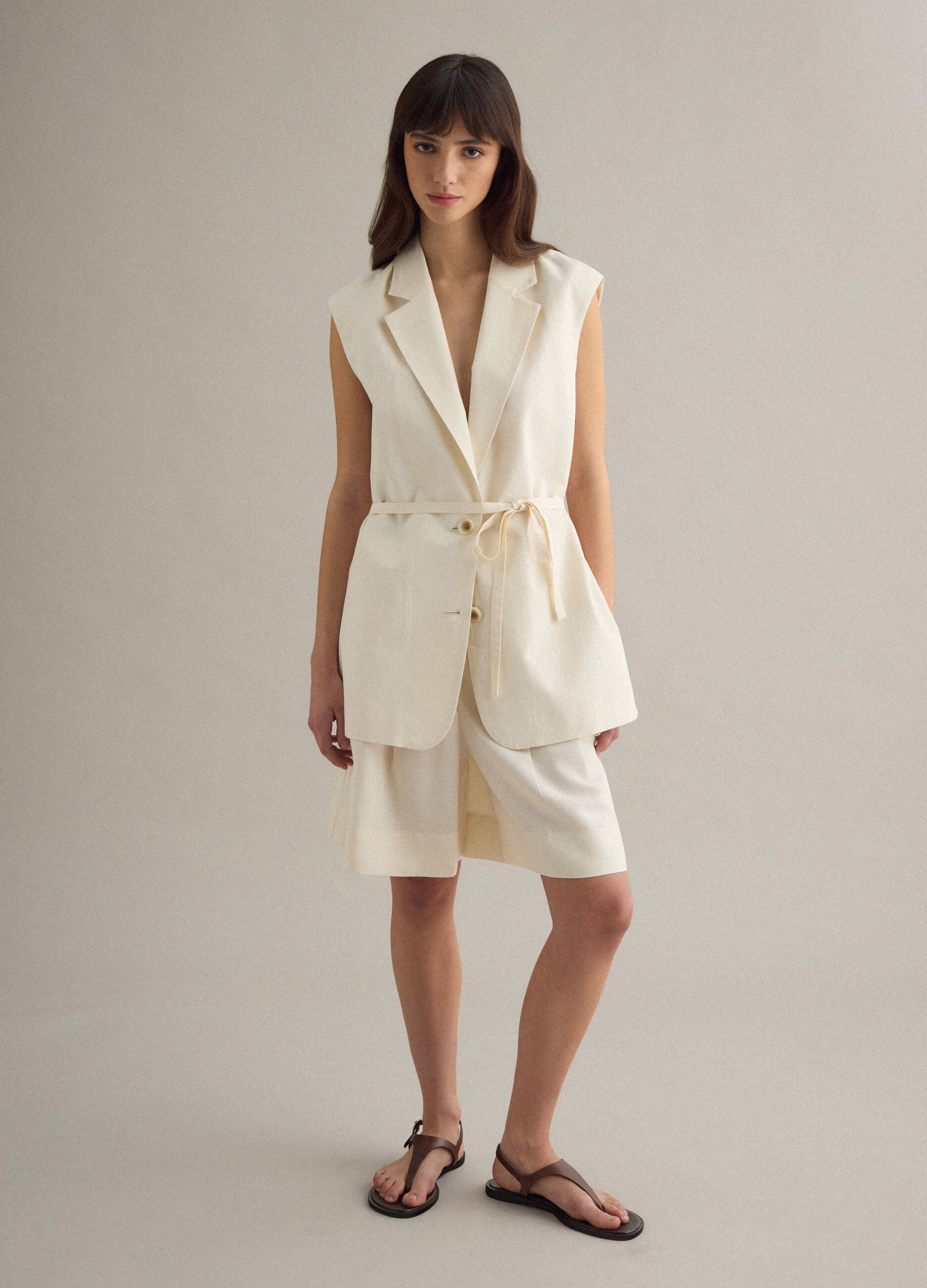 Beige Regular Fit Lyocell and Linen Blend Shorts