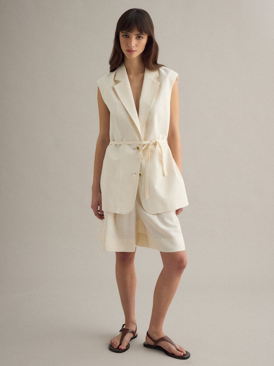 Shorts in misto lyocell e lino beige regular fit_0