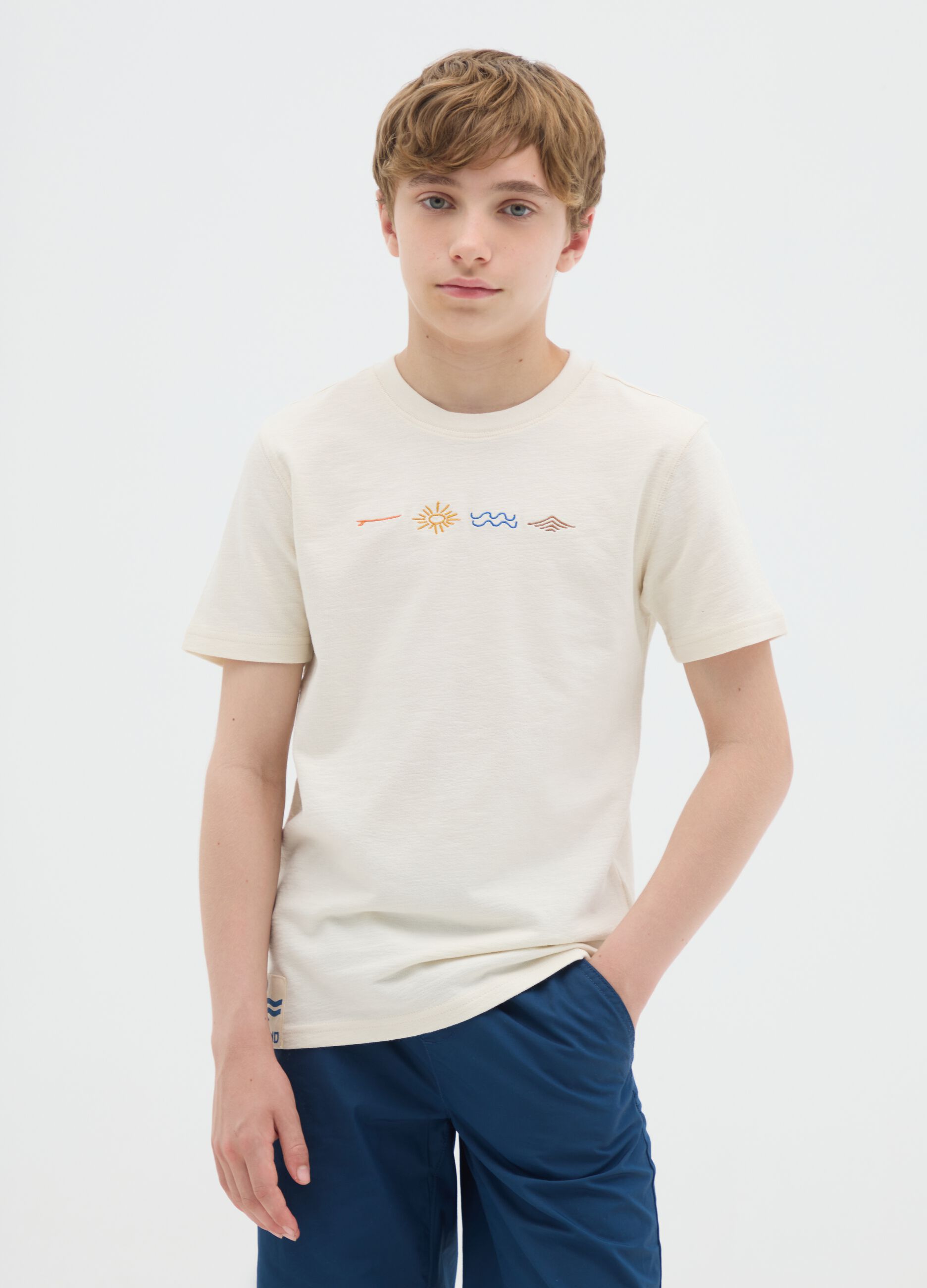 Boy's beige pure cotton regular fit T-shirt with prints