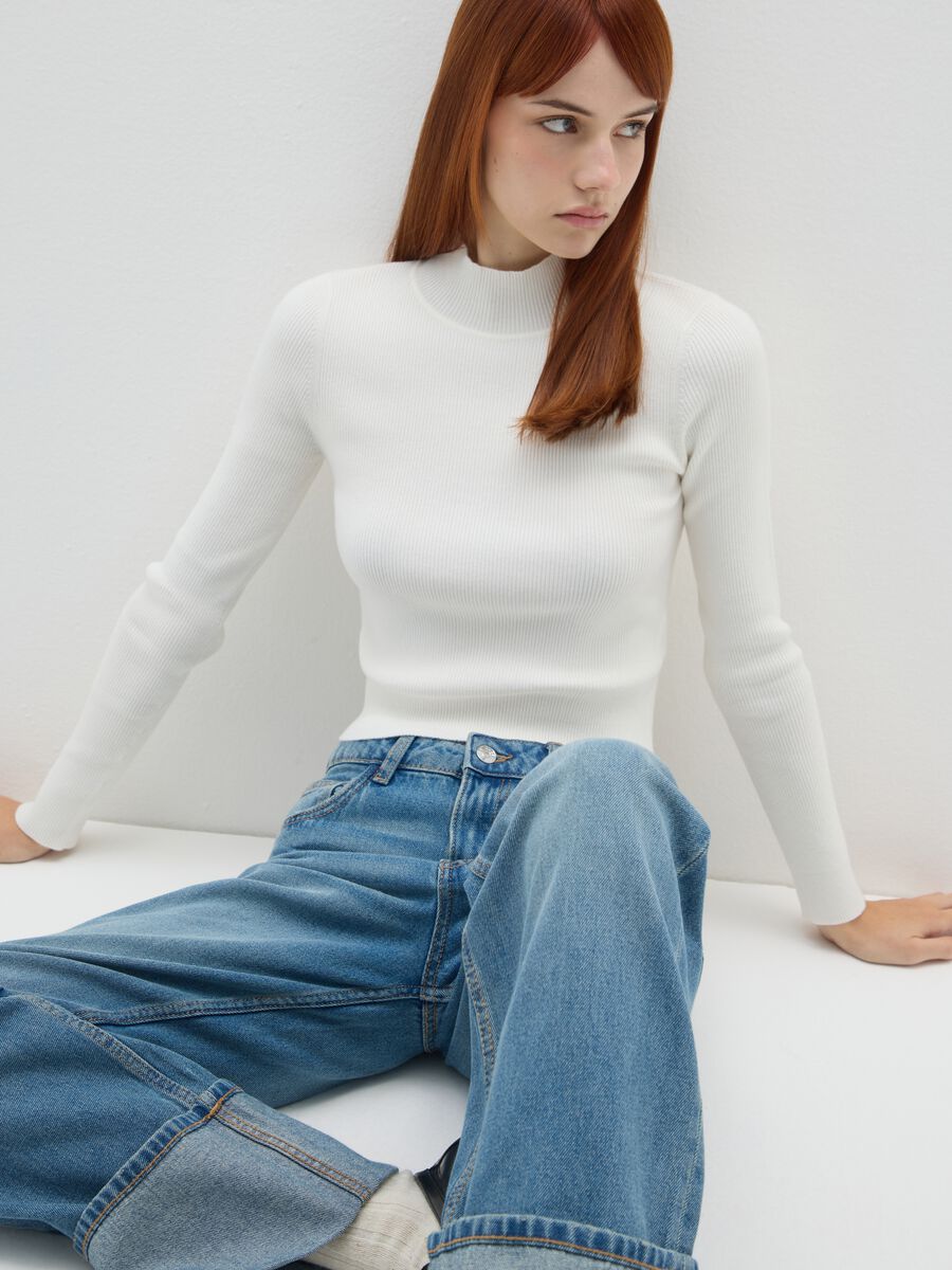 White Turtleneck Sweater_0