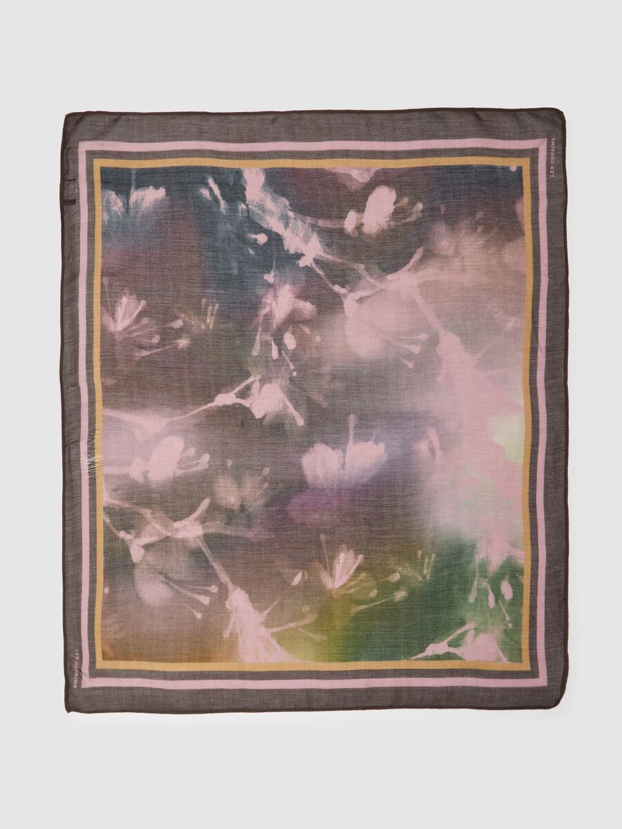 Multicolour Scarf with Floral Details_2