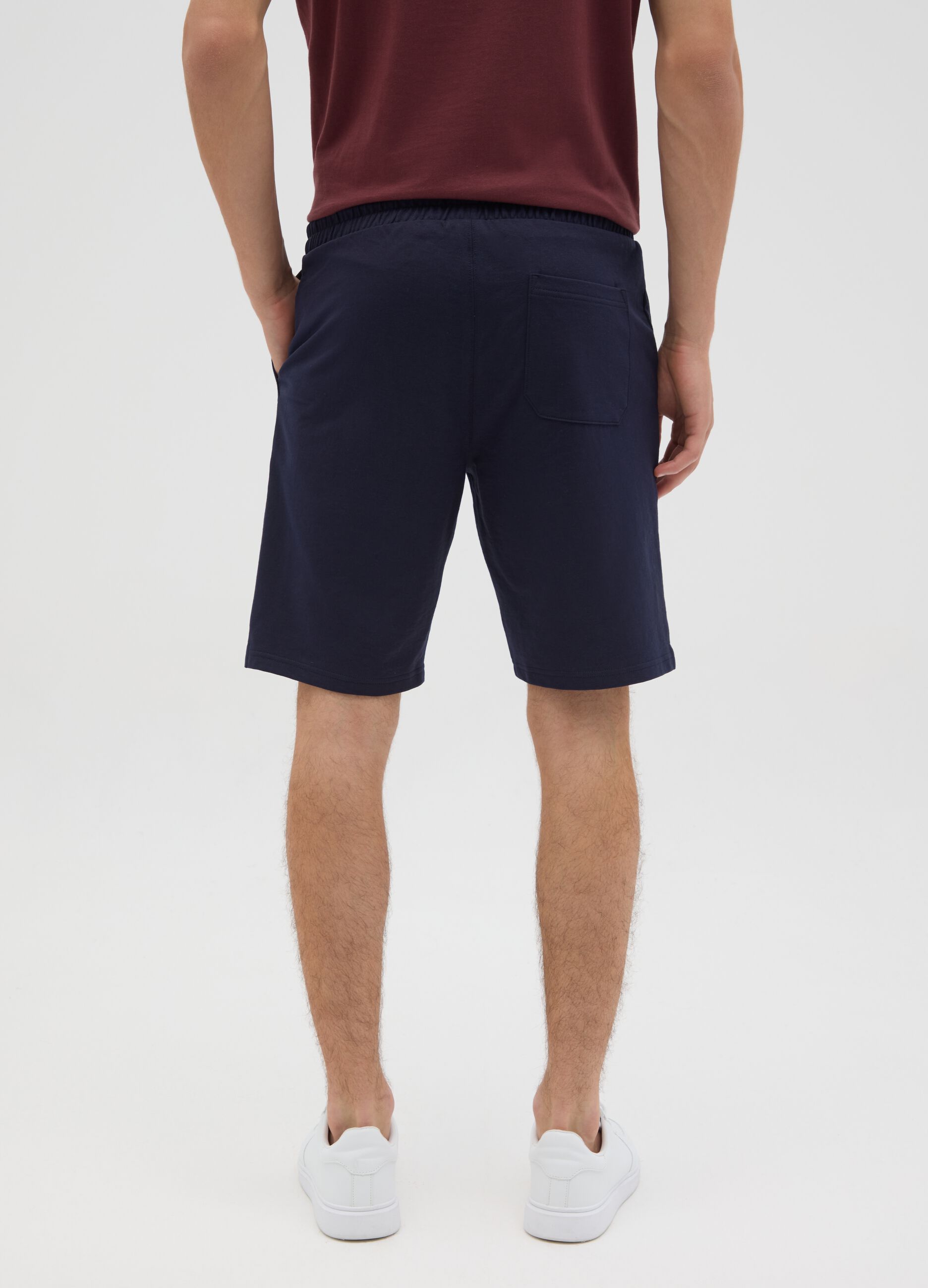 Men's blue cotton blend shorts, regular fit with back pocket