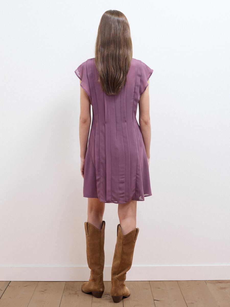Abito viola con maniche corte a volant relaxed fit_3