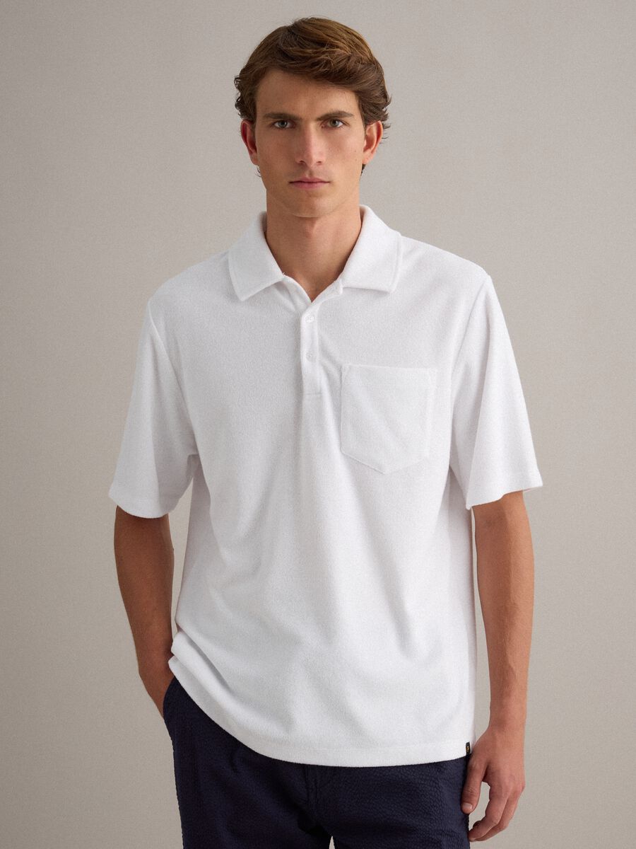 Polo bianca in misto cotone regular fit con taschino_2