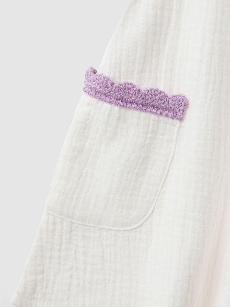 Vestito in puro cotone bianco da bimba regular fit con ricami_3