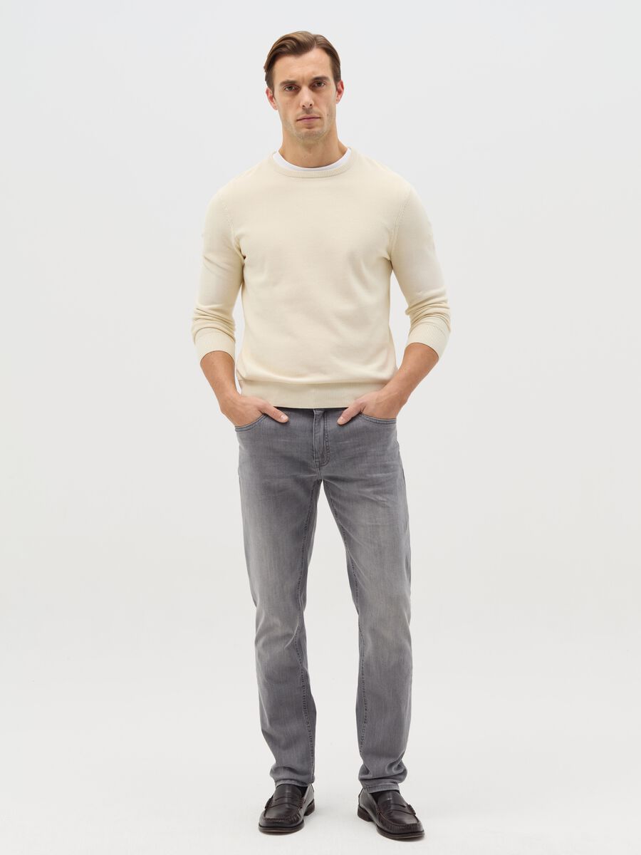 Slim-fit jeans with five pockets_0