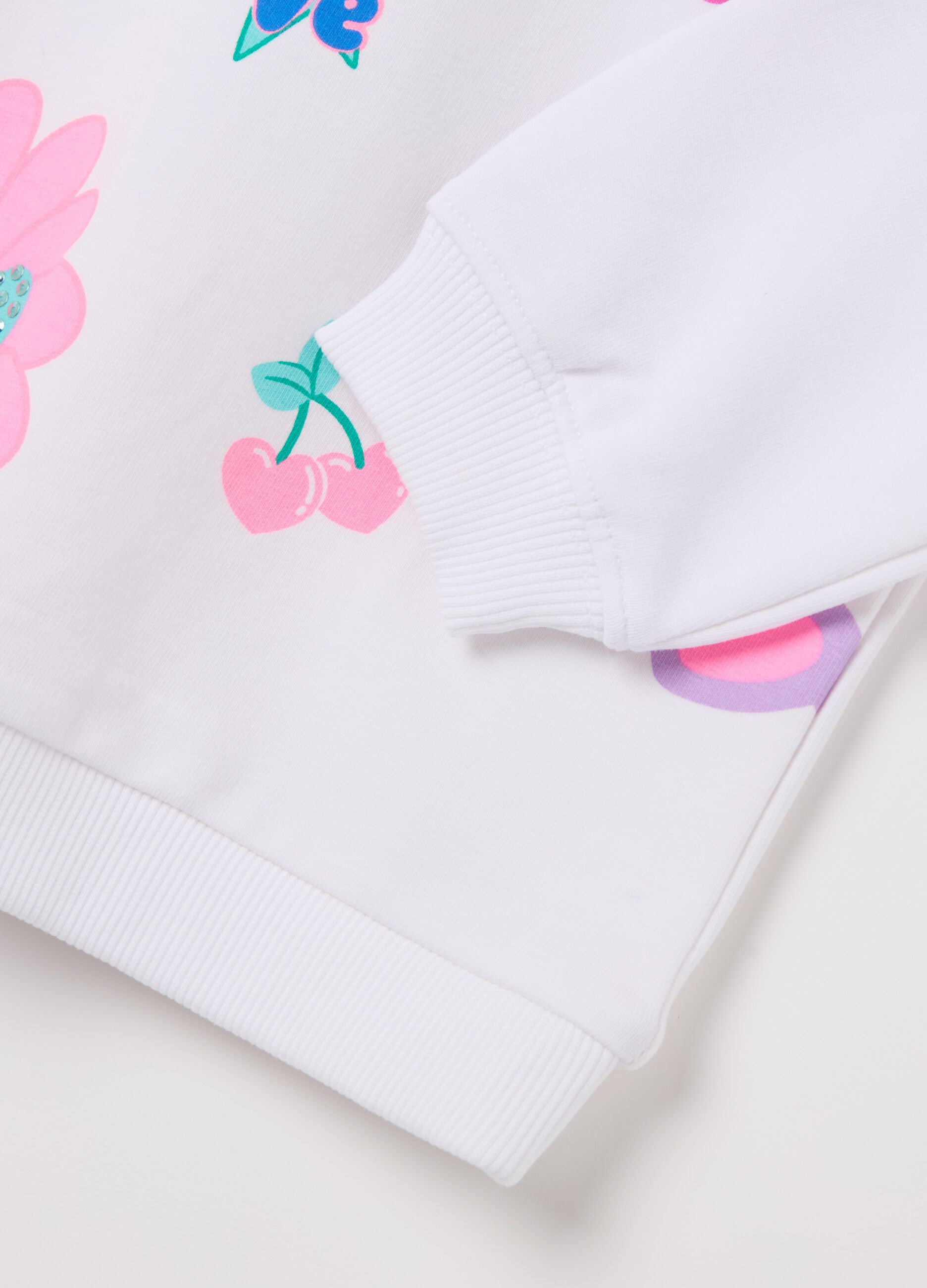 Felpa con strass e stampa fiori con occhiali da sole