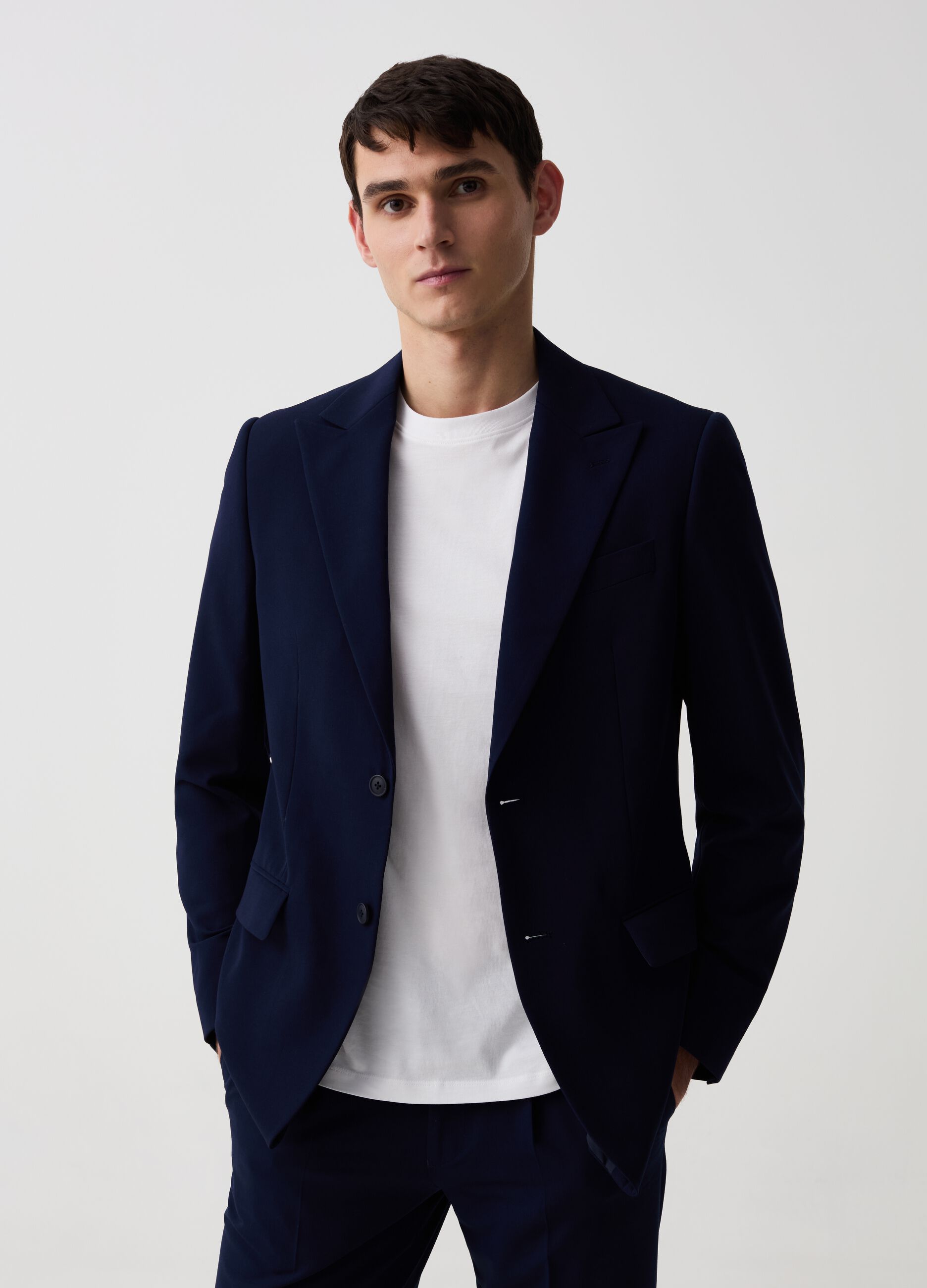 Solid colour single-breasted regular-fit blazer