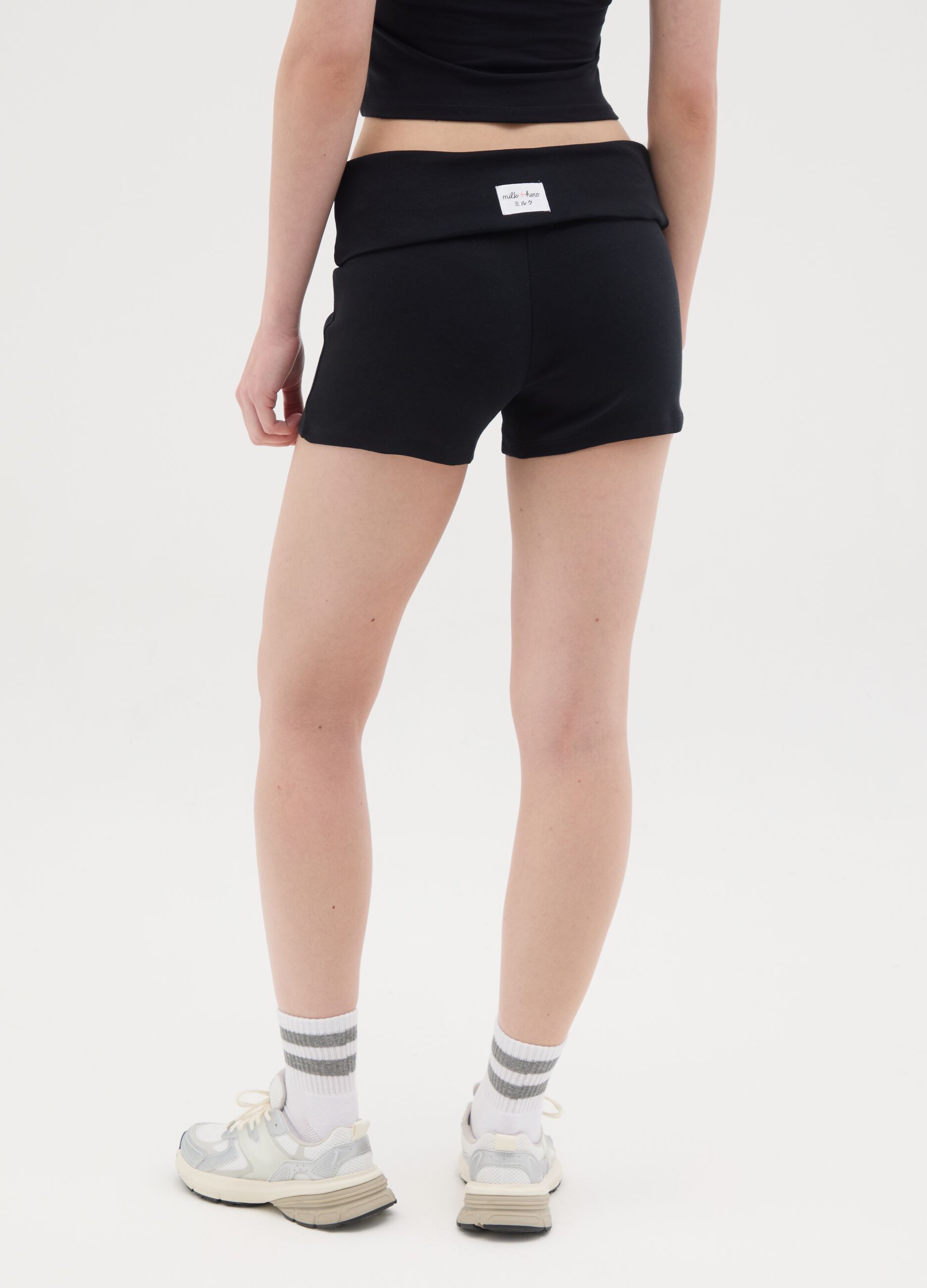 Women's pure cotton black slim fit shorts with turnover
