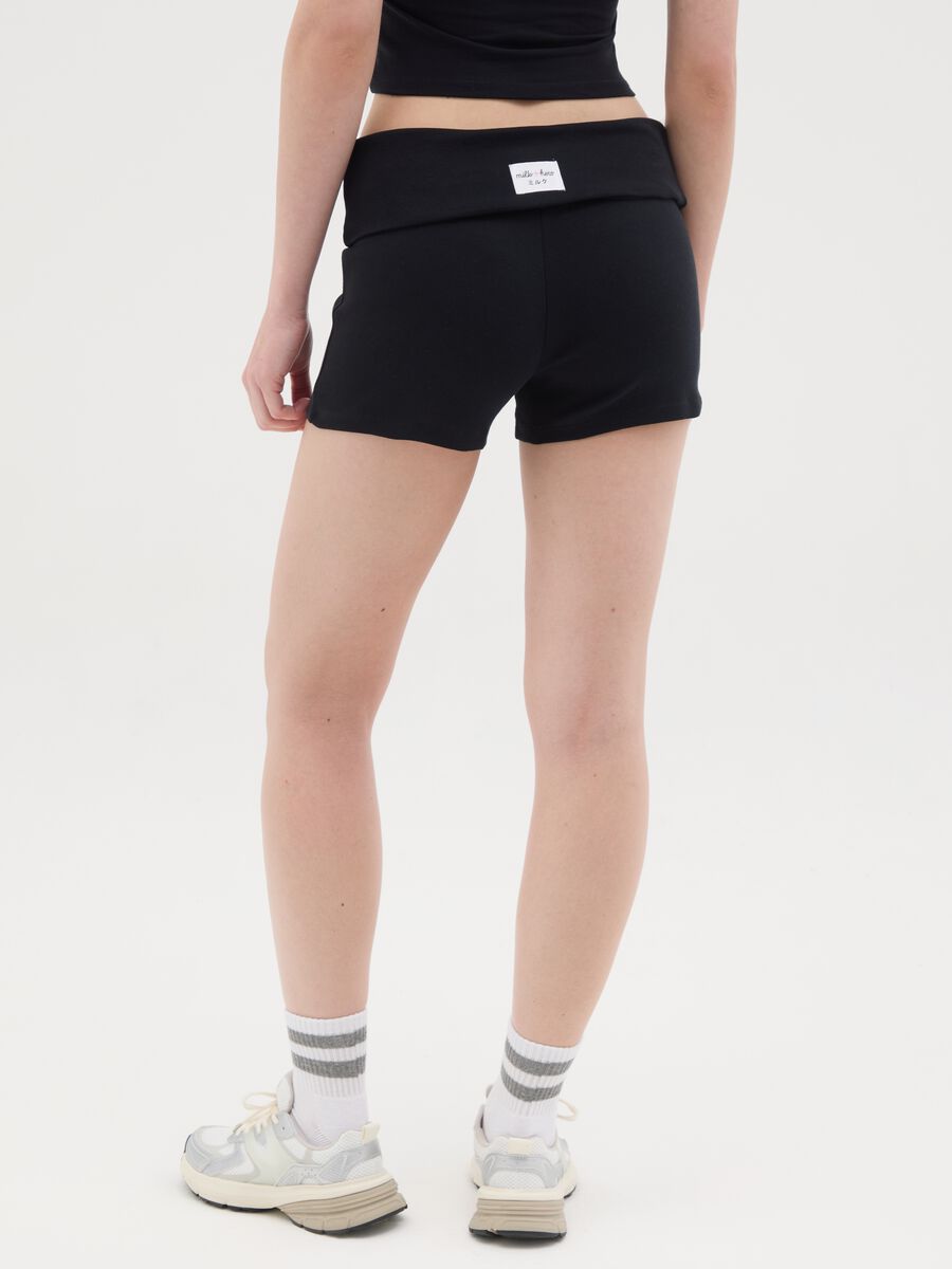 Women's pure cotton black slim fit shorts with turnover_3