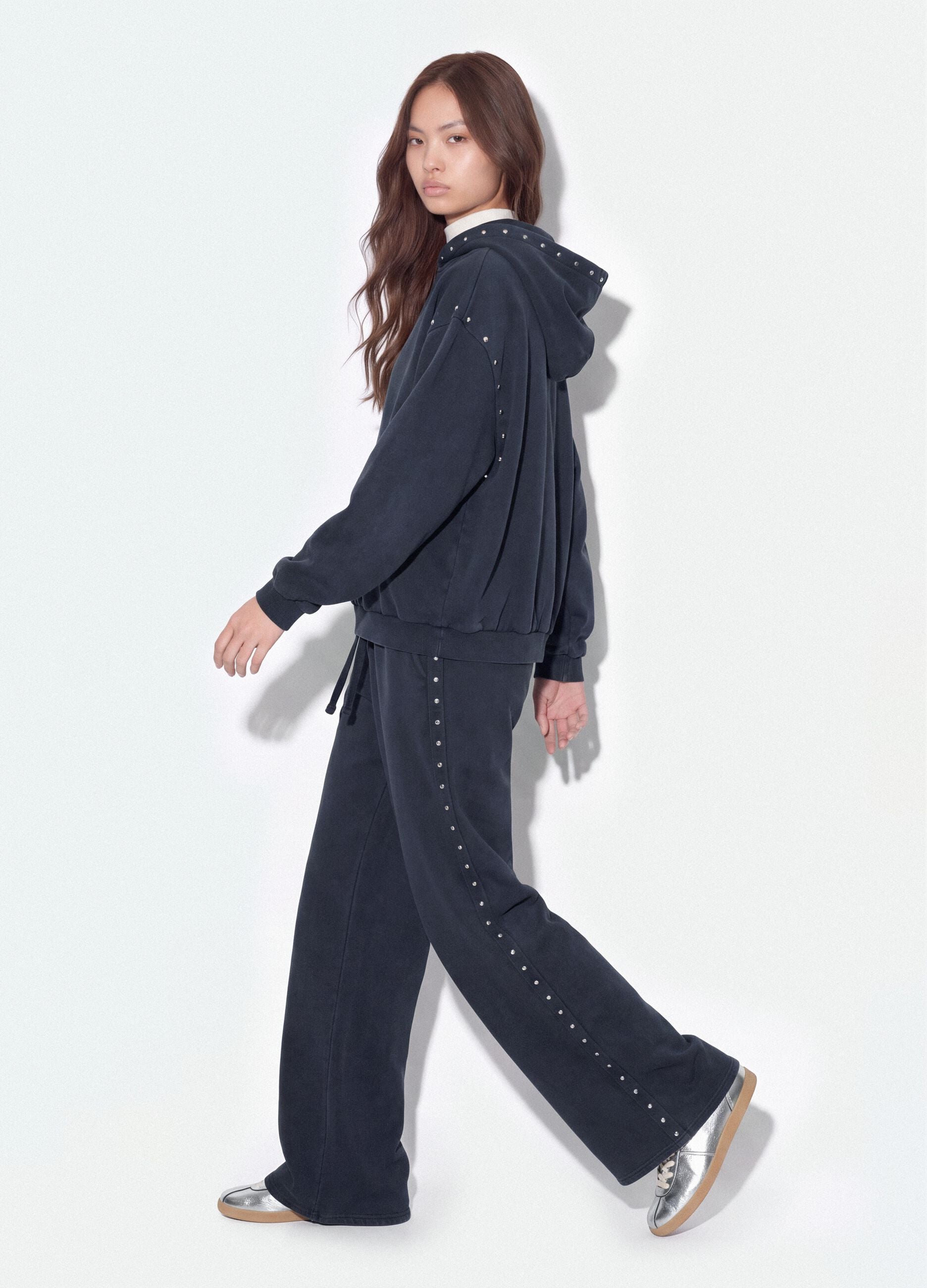 Jogger grigi wide leg in misto cotone con strass