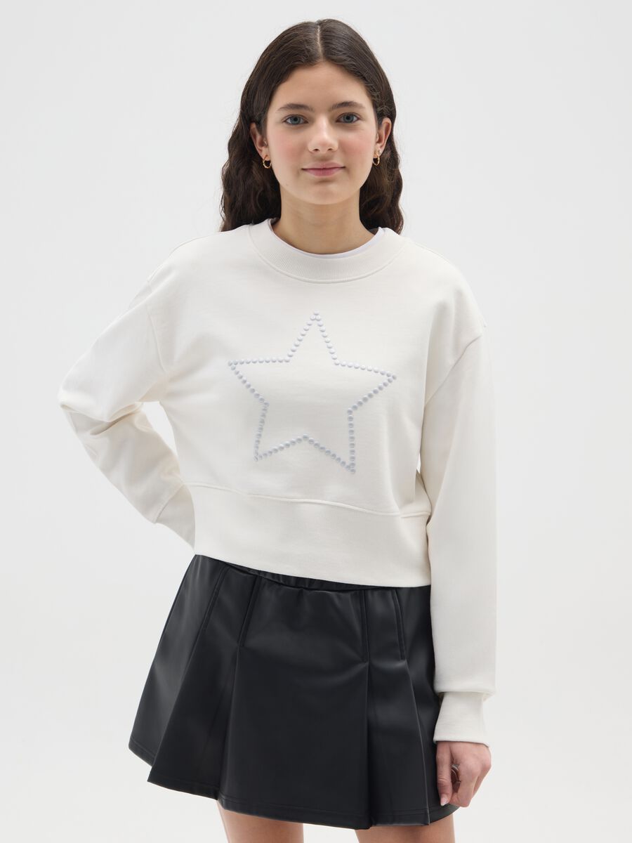 Felpa bianca da ragazza in puro cotone regular fit con stella ricamata_0