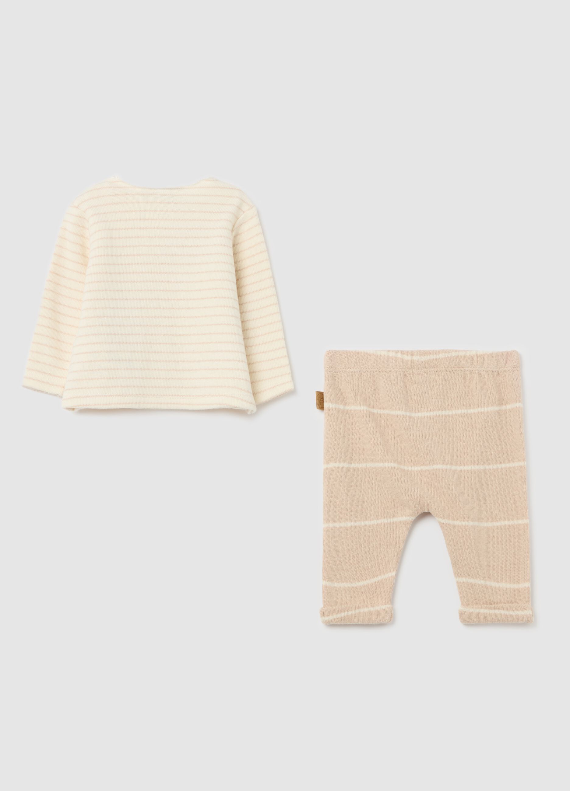 T-shirt and trousers set with striped pattern