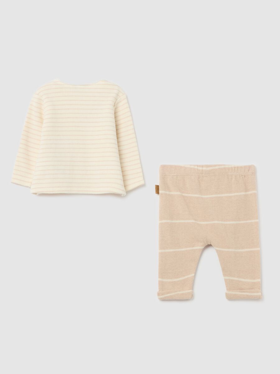 T-shirt and trousers set with striped pattern_1