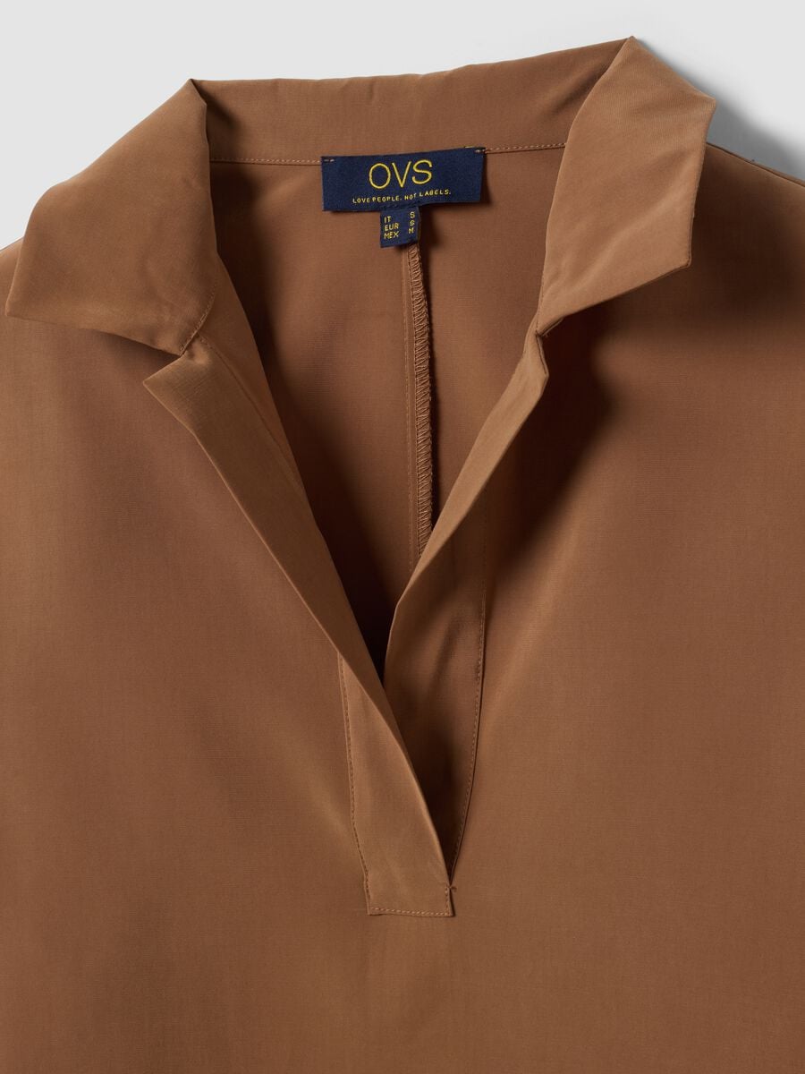 Camicia beige in misto viscosa con collo classico_5
