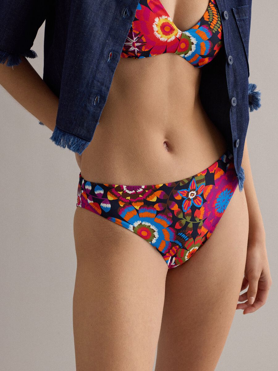 Slip bikini multicolor in tessuto elasticizzato_3