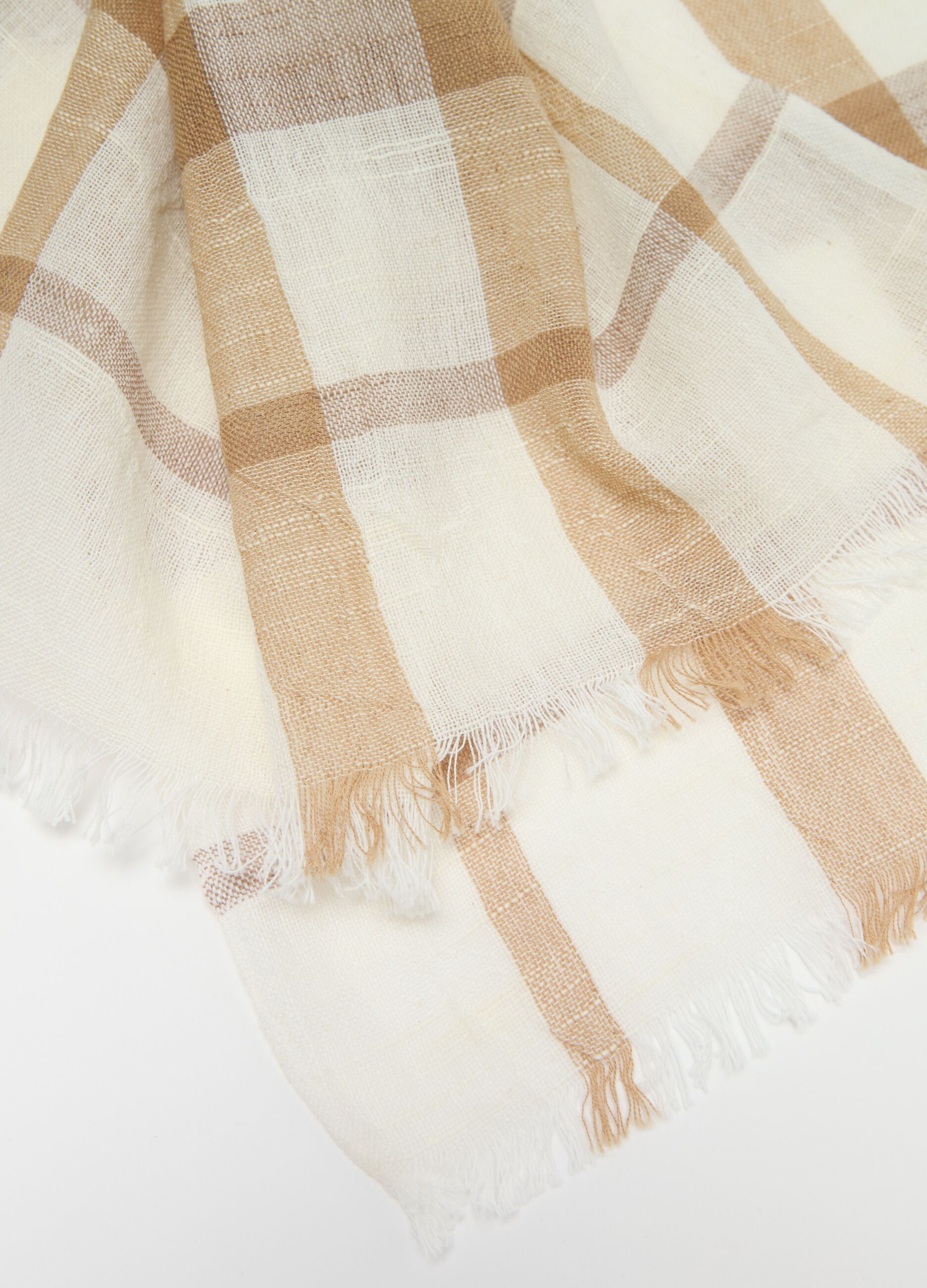 Check pashmina with fringing