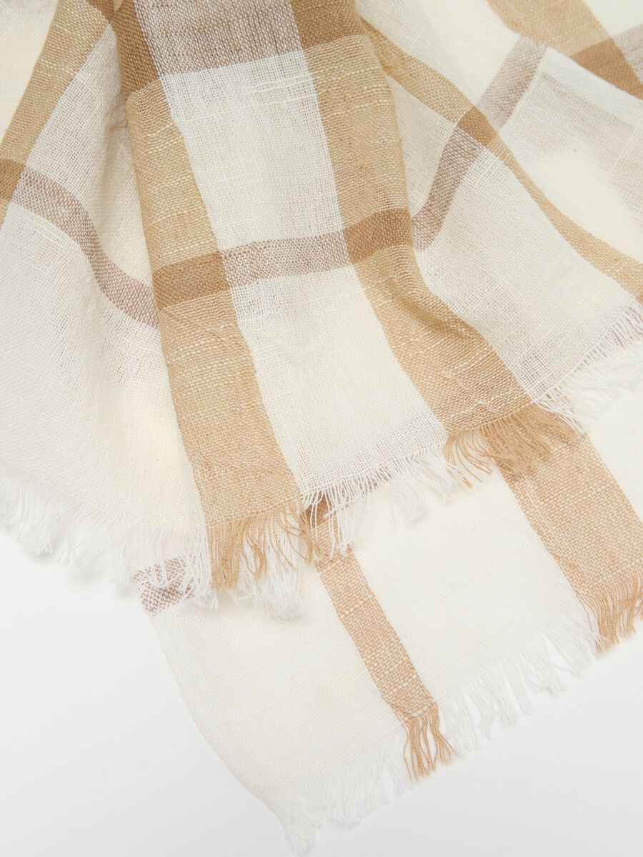 Check pashmina with fringing_2