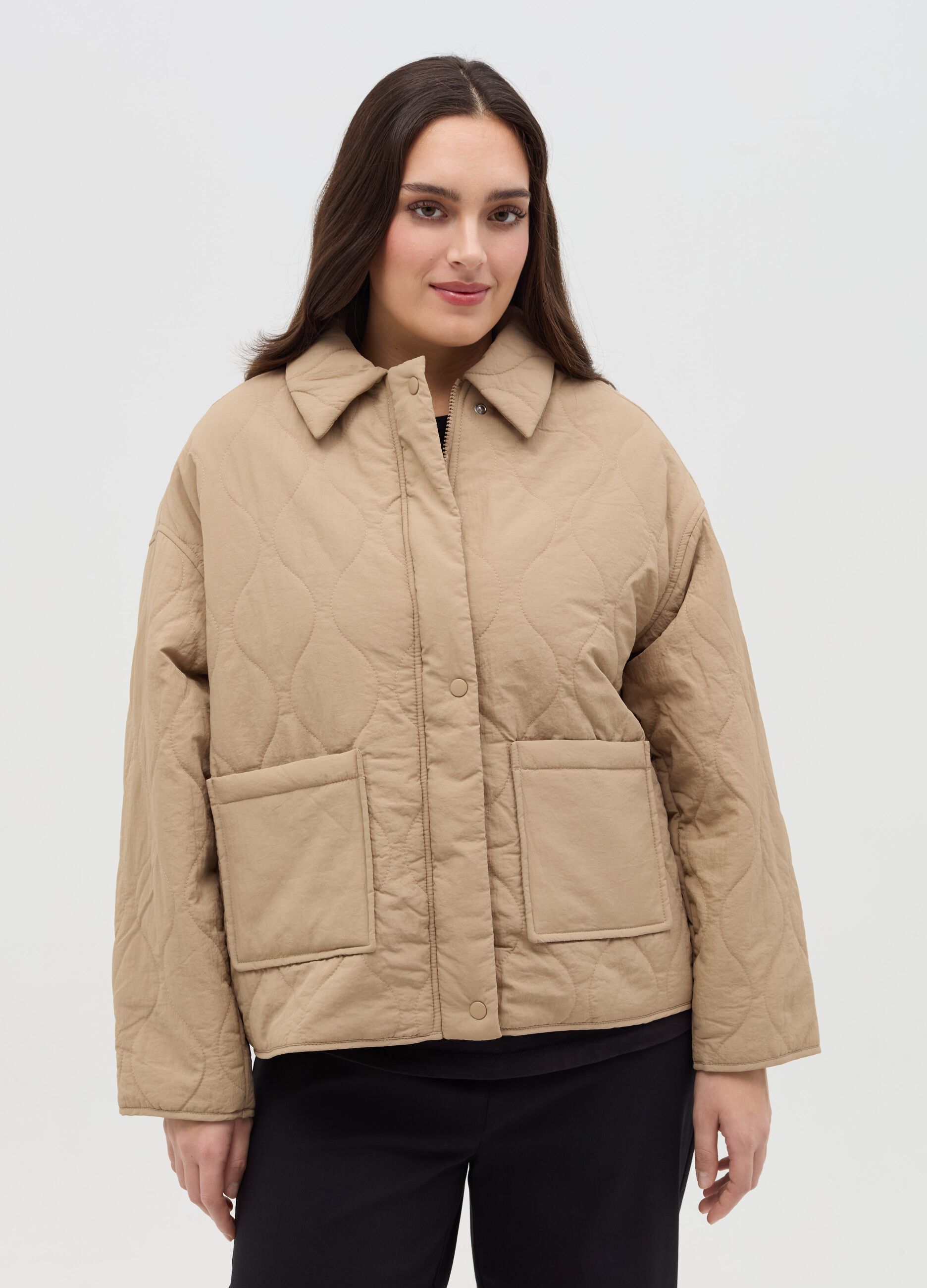 Curvy short quilted jacket with collar
