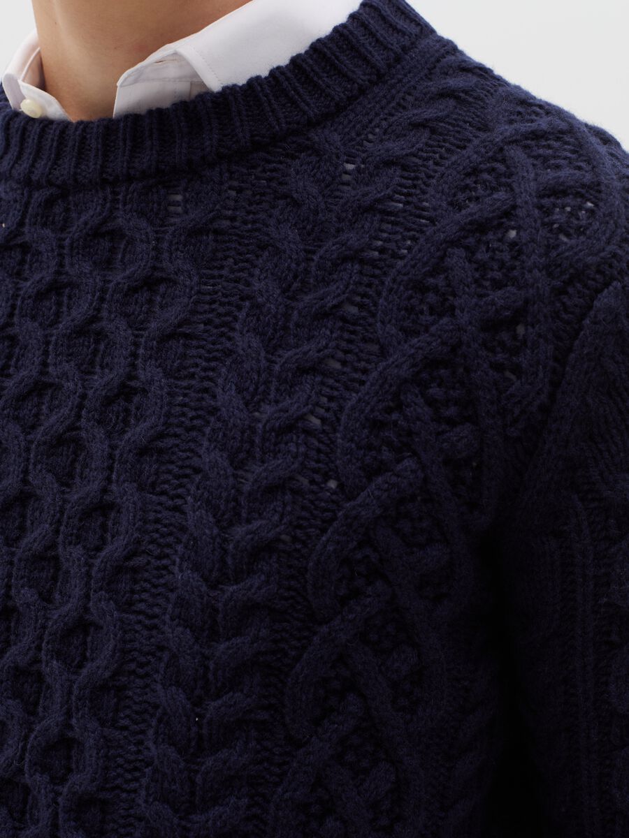 The Perfect Item cable knit pullover in wool_2