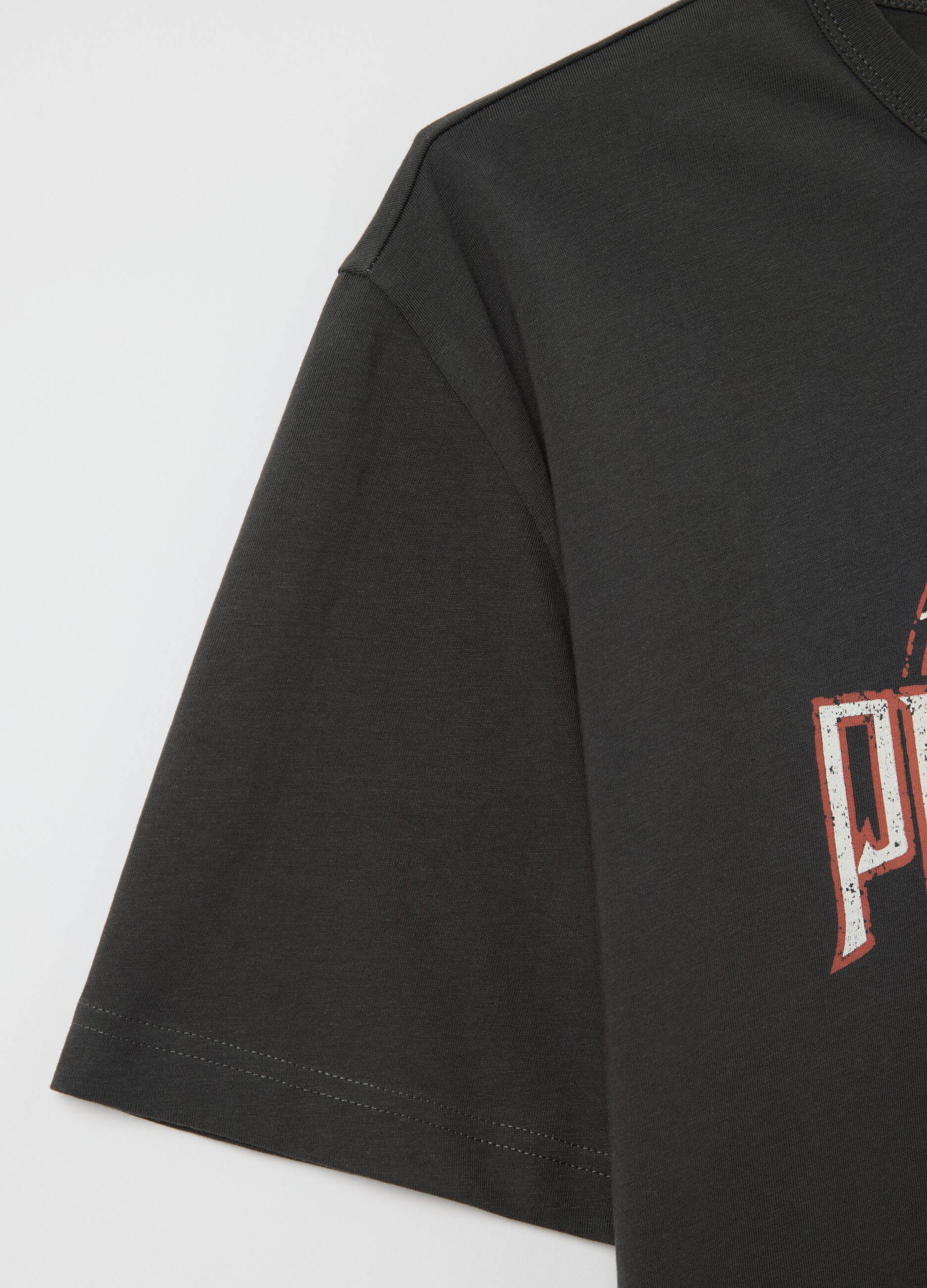 Grey T-shirt with Pink Floyd print