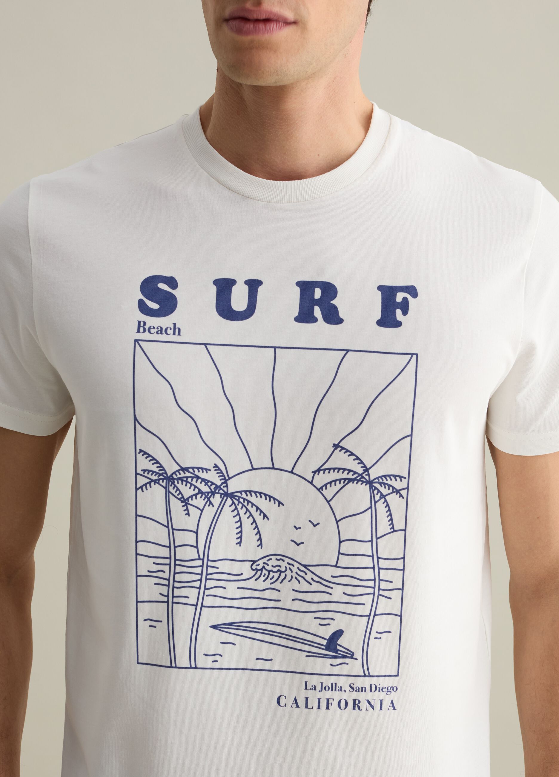 White T-shirt with California surf graphic print