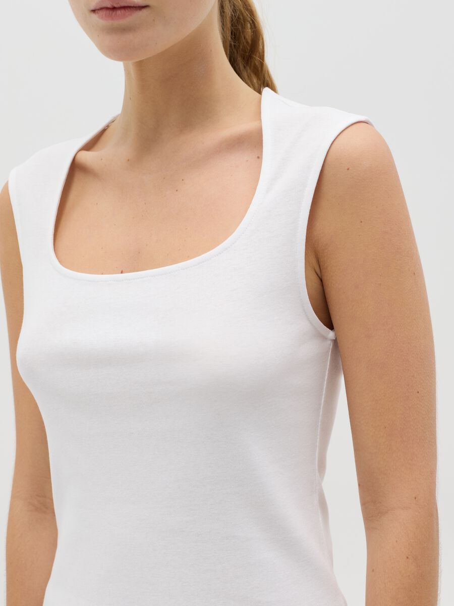 White tank top with square neck_2