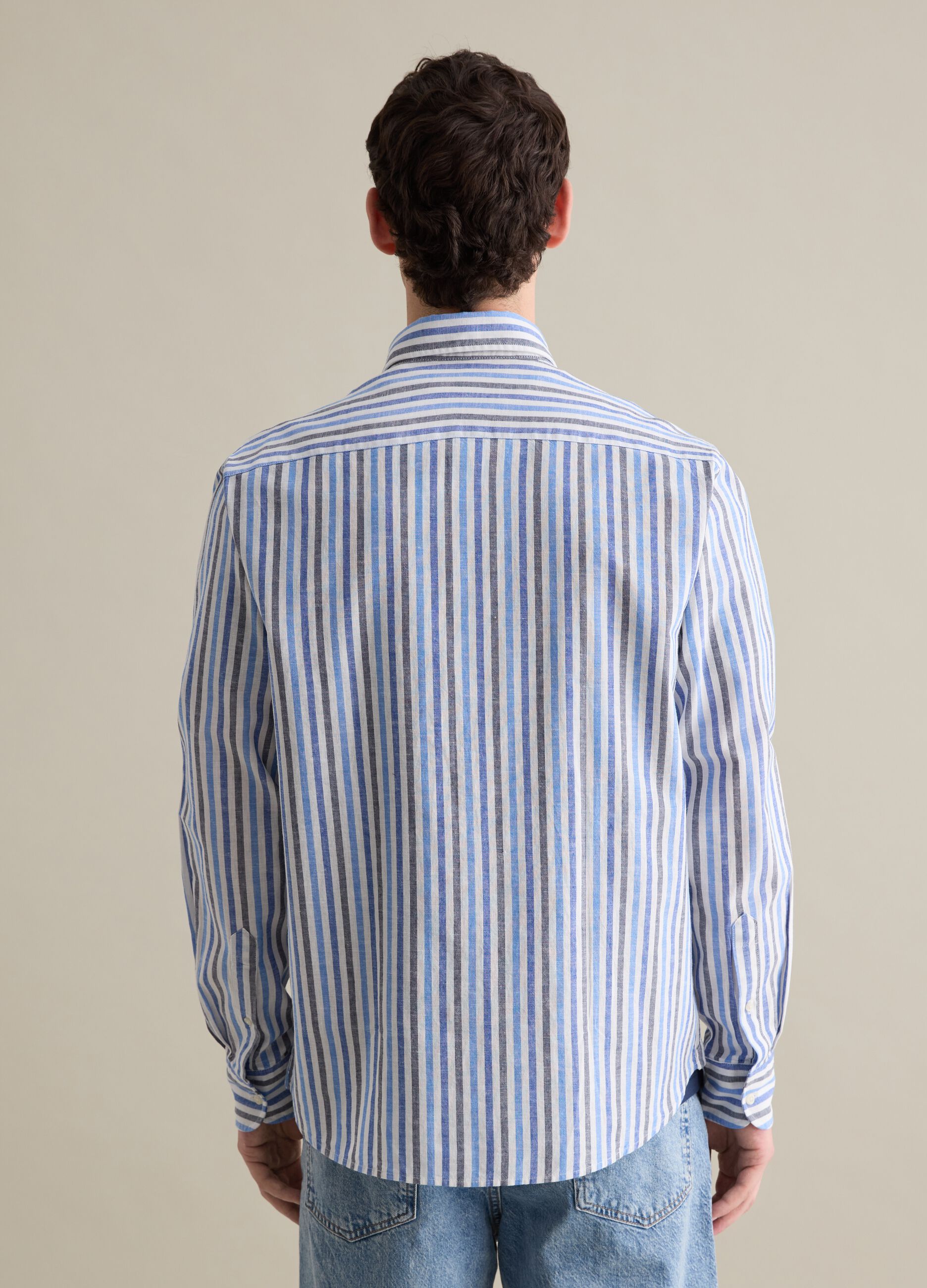 Casual blue striped shirt in cotton and linen