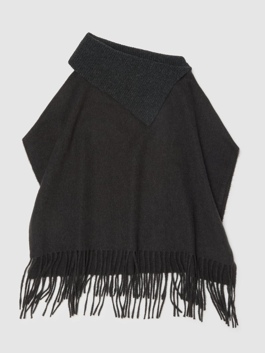 Grey Scarf with Fringe_1