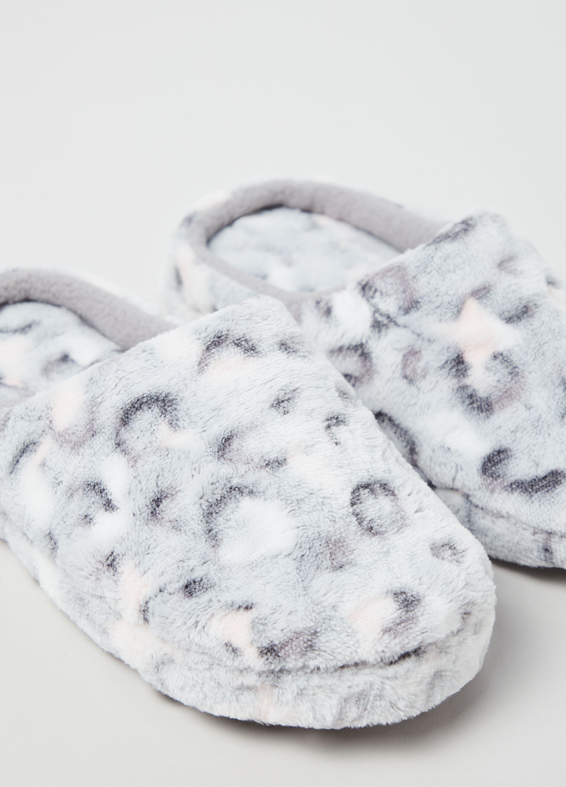Pantofole in eco pelliccia animalier_2