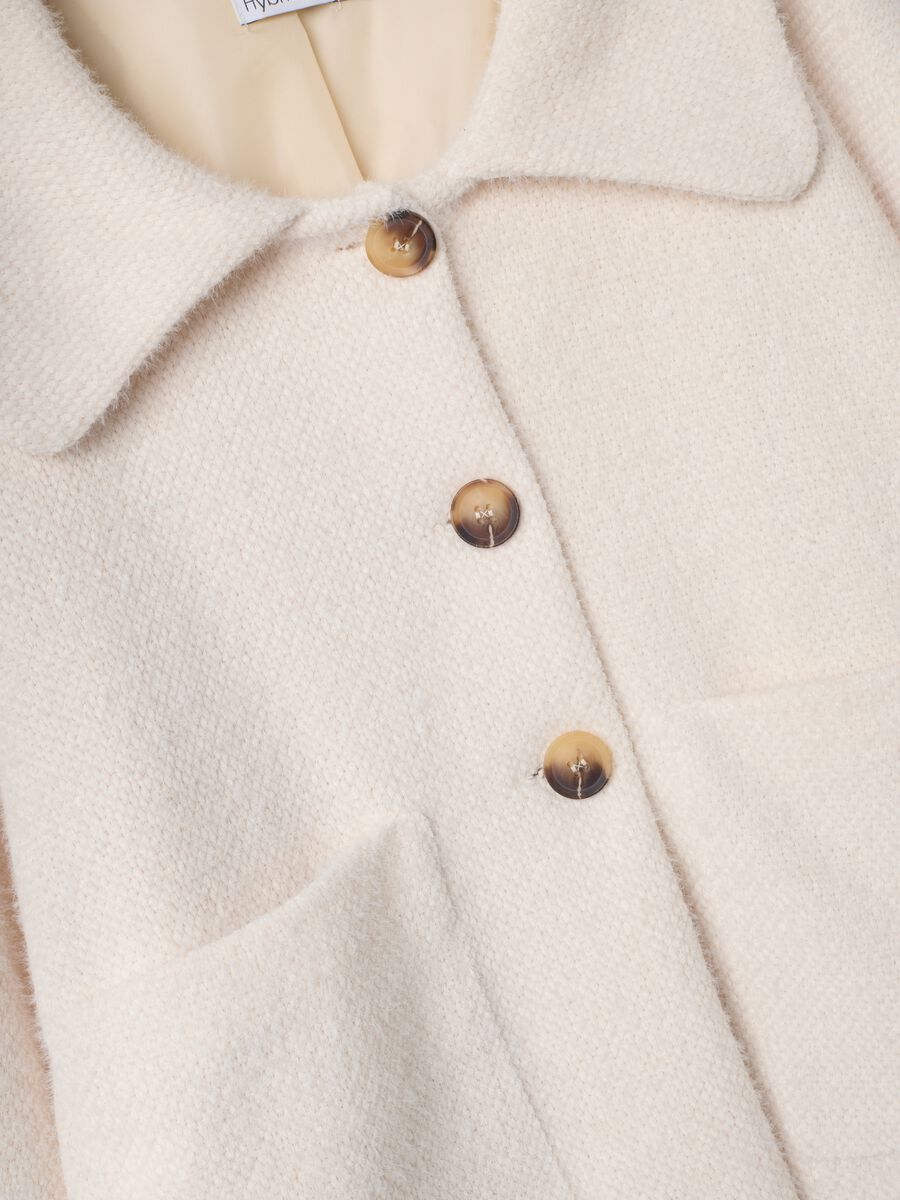 Cappotto bianco regular fit con collo ampio e bottoni_1