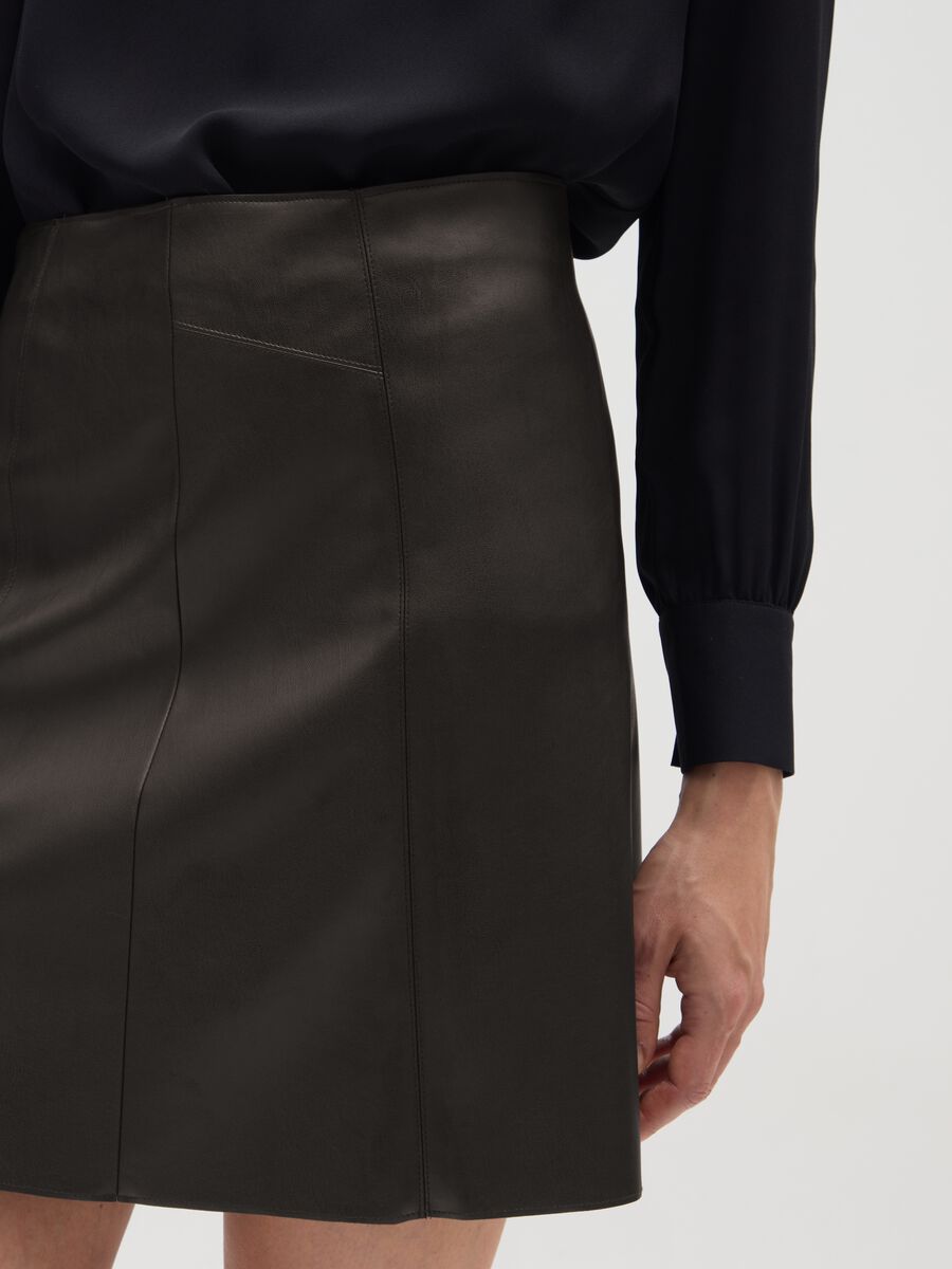 Gonna marrone corta_3