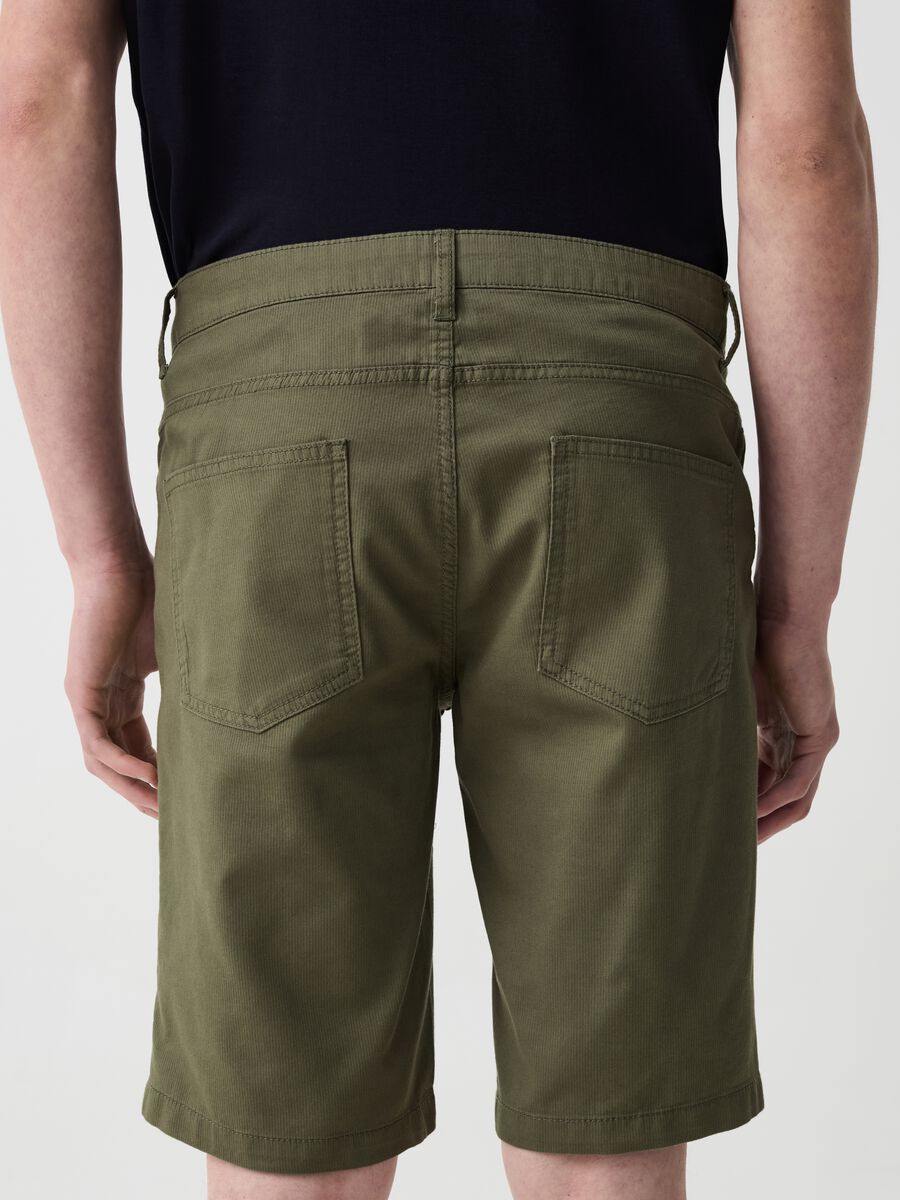 Five-pocket Bermuda shorts in stretch twill_2