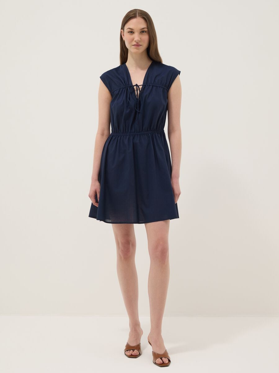 Abito blu in puro cotone con scollo a V_1