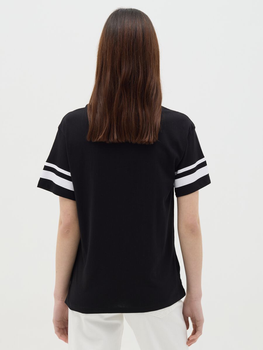 Black T-shirt with NBA Chicago Bulls print_3