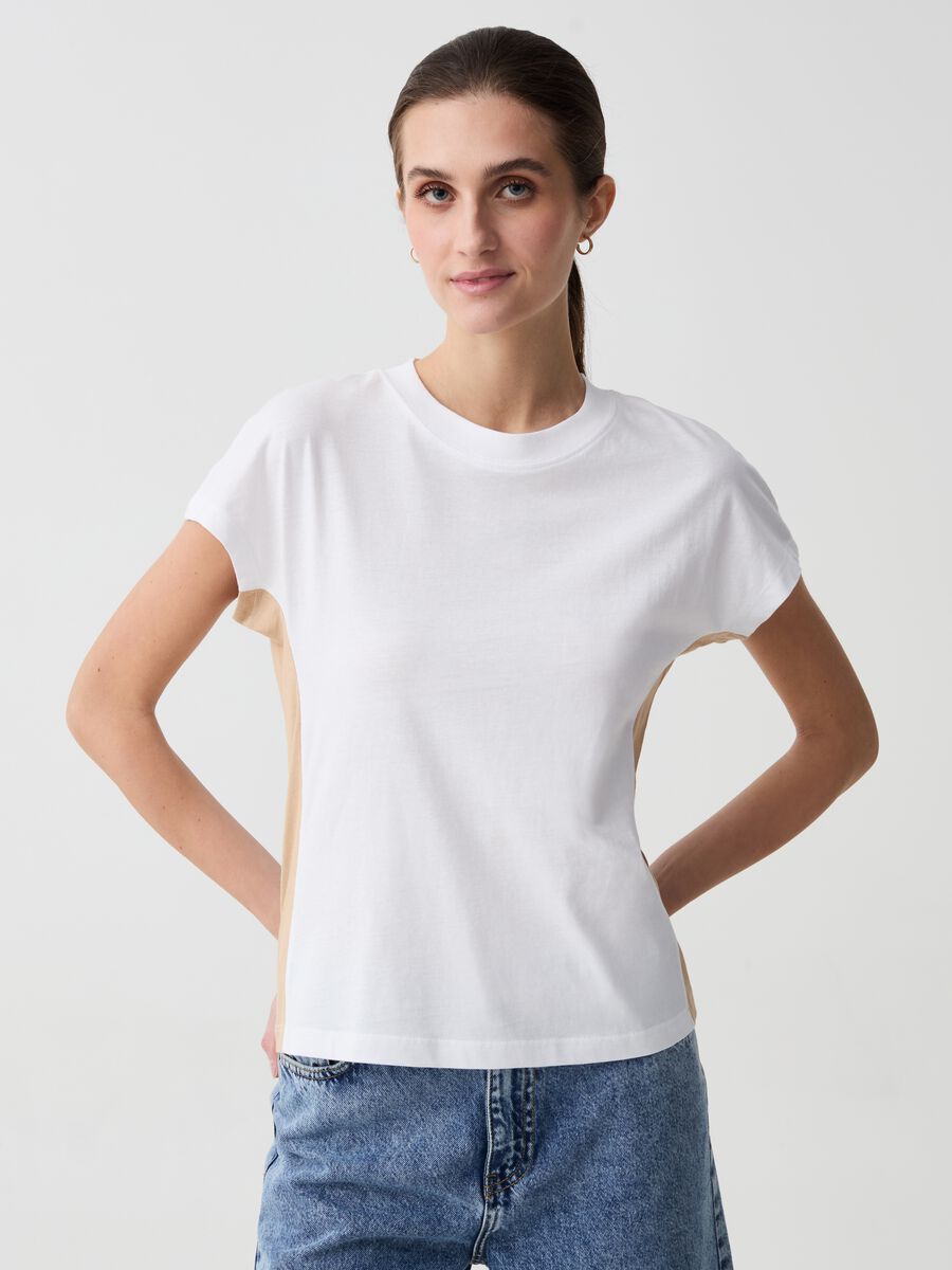 Essential T-shirt with contrasting bands_0