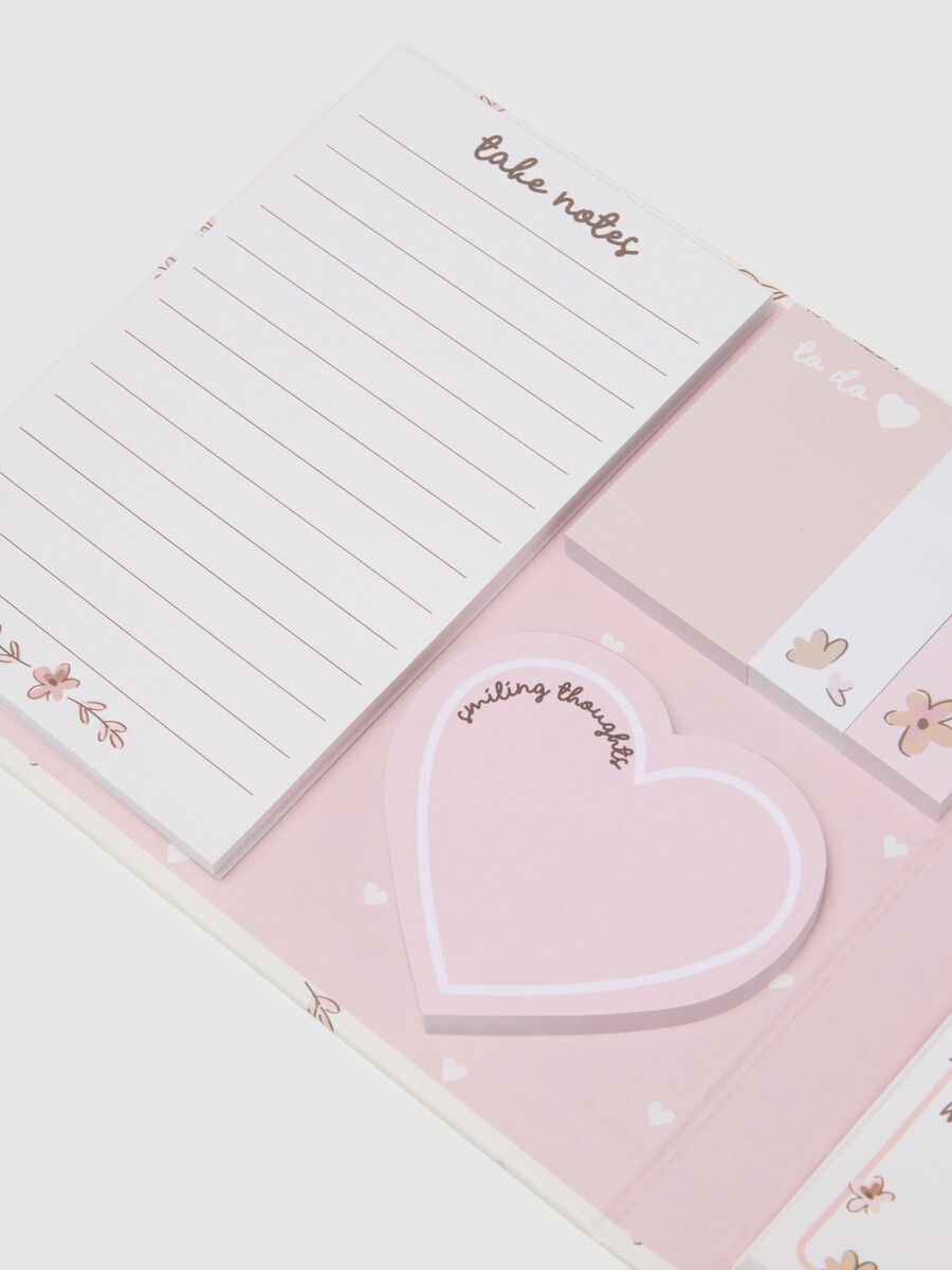 White Paper Notebook with Floral Details_1