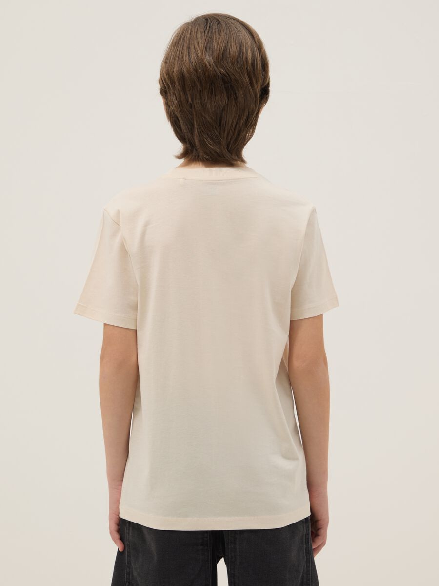 T-shirt in puro cotone beige da ragazzo regular fit con stampa_1