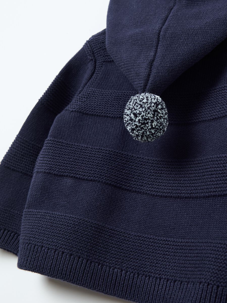 Giacca in maglia con cappuccio_3