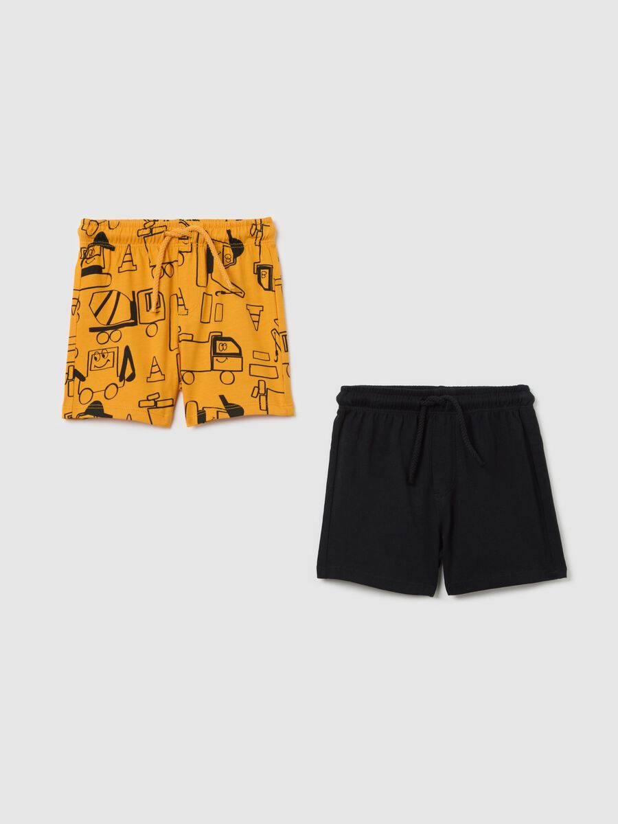 Two-pack black and yellow Bermuda shorts with drawstring and print_0