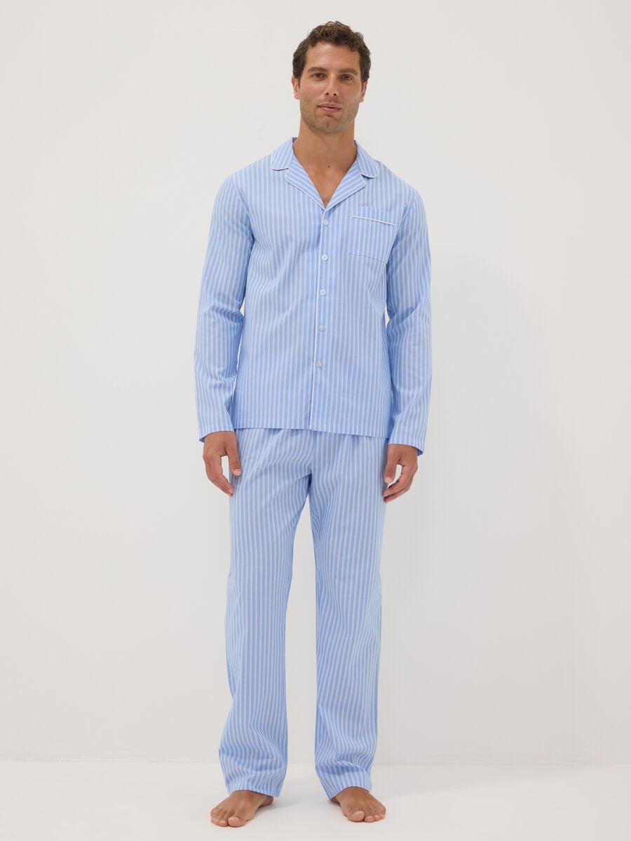 Pigiama azzurro in cotone organico a righe_0