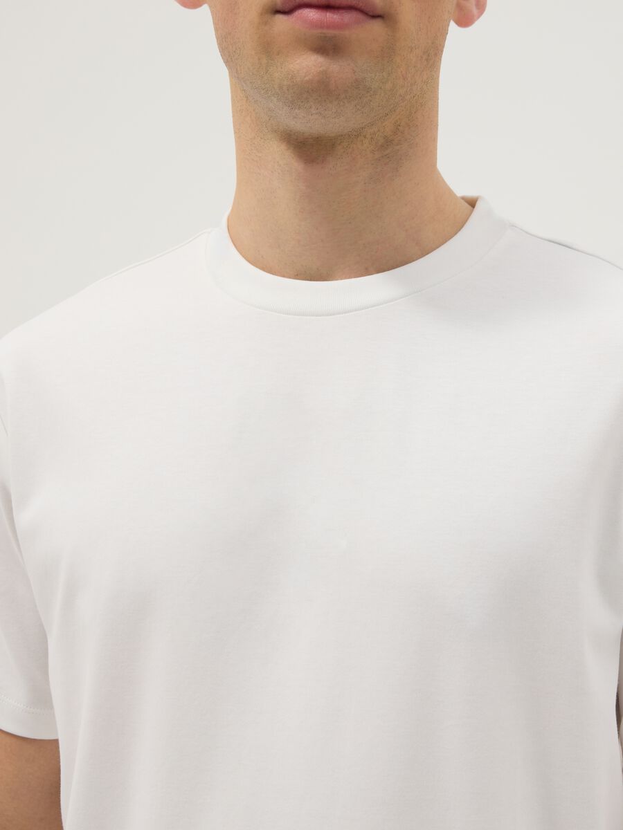 T-shirt girocollo in puro cotone bianca regular fit_3