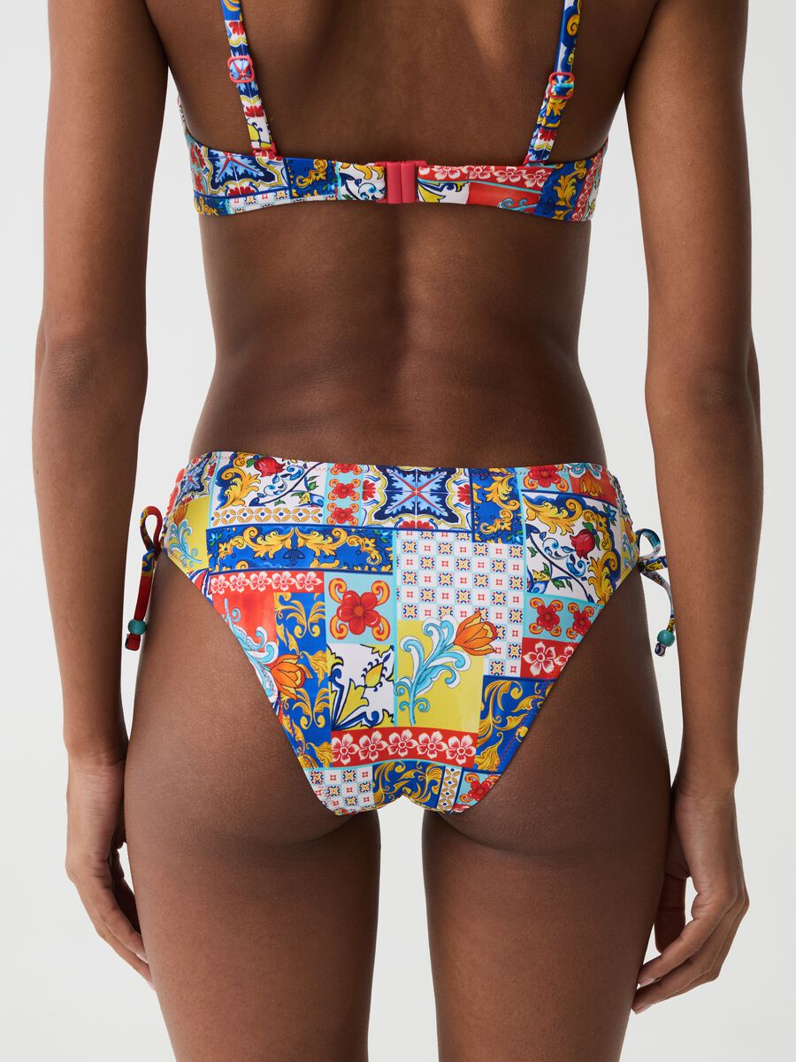 Bikini briefs with majolica print and drawstring_2