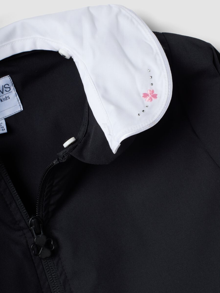 Black girls&rsquo; school apron with white collar and zip_2