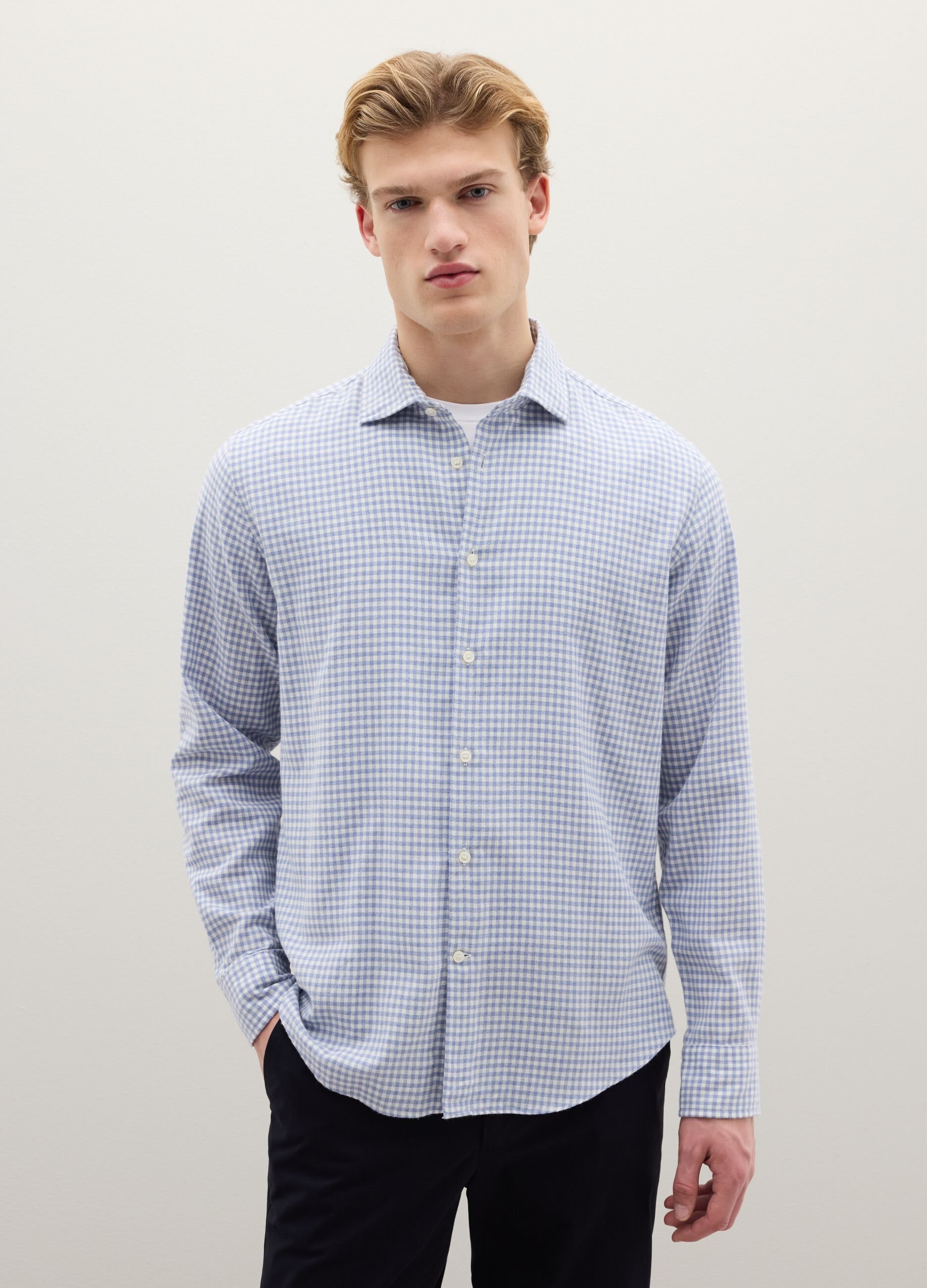 Blue cotton blend regular fit shirt