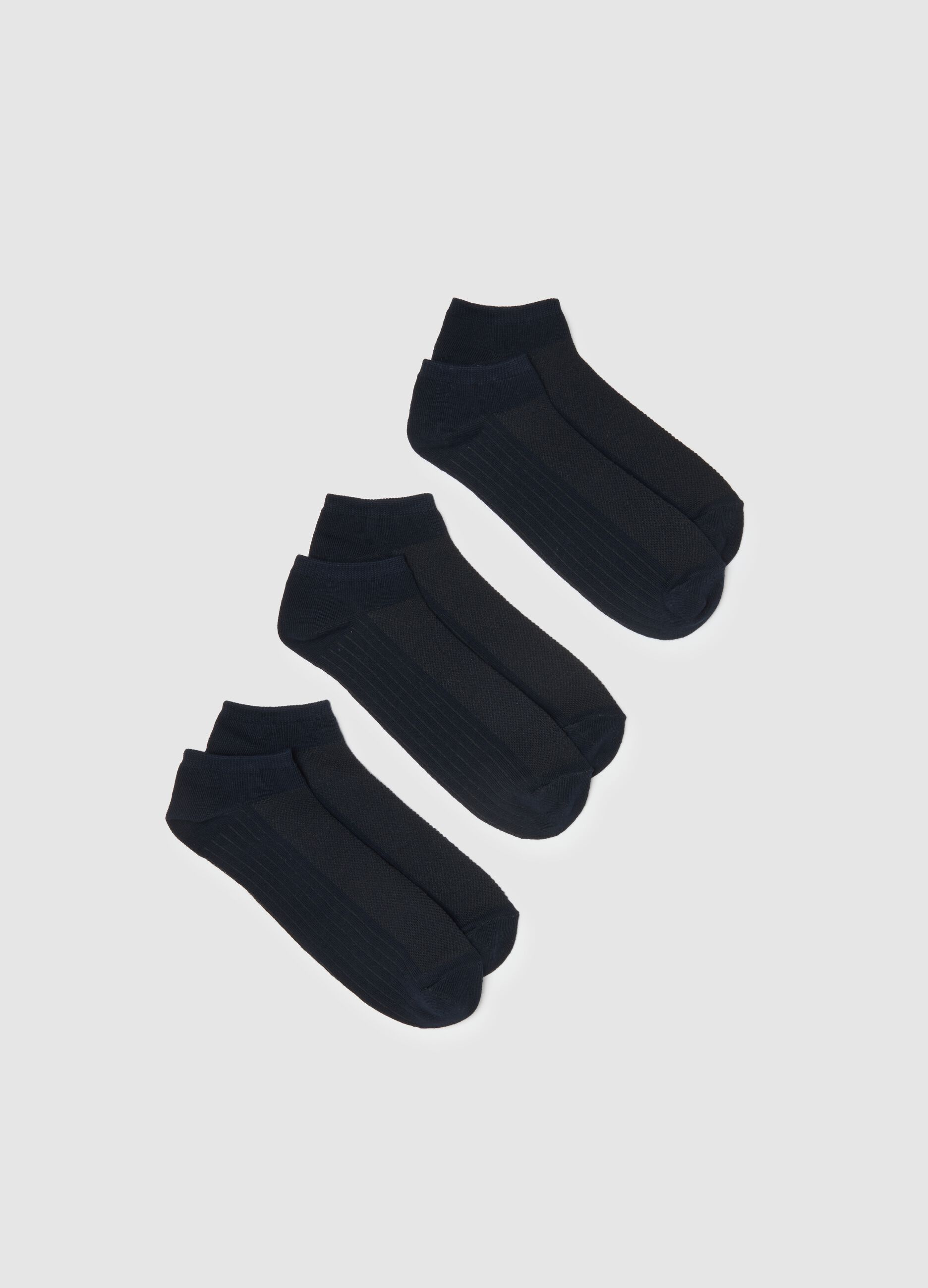 Triple pack of blue ankle sports socks in a cotton blend regular fit