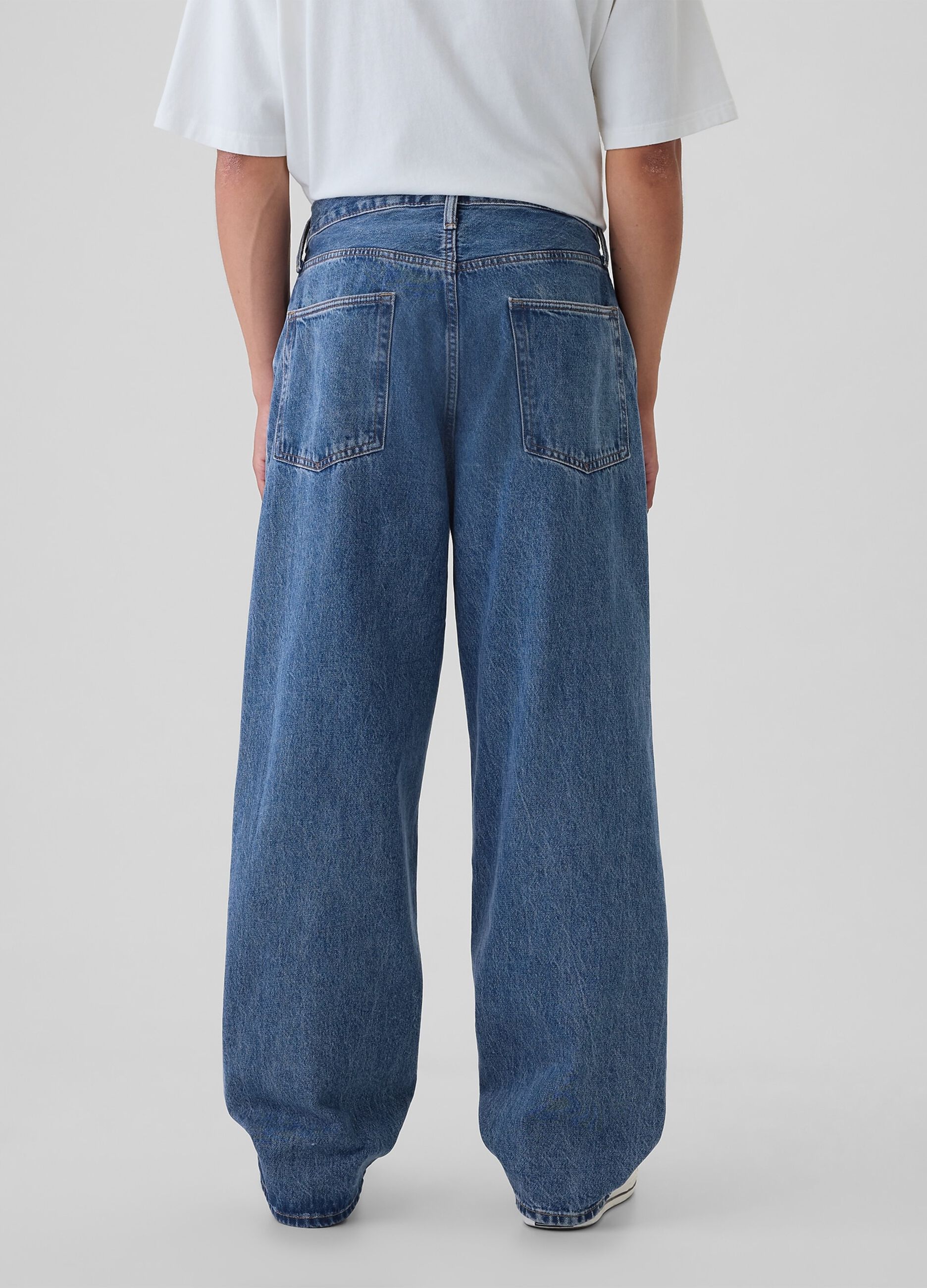 Baggy-fit jeans with mid-rise waist
